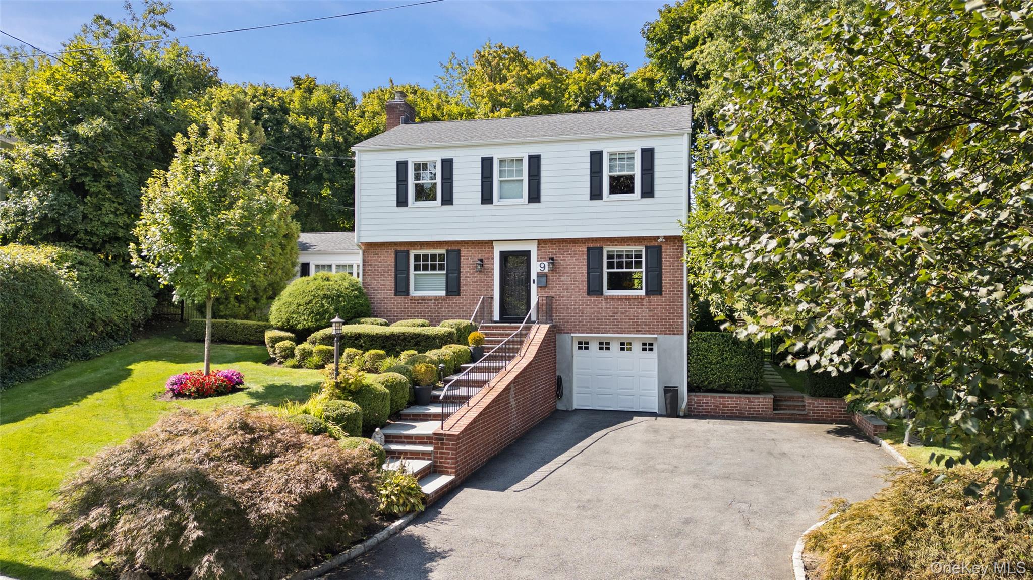 9 Hazelton Drive, Scarsdale, NY 10583