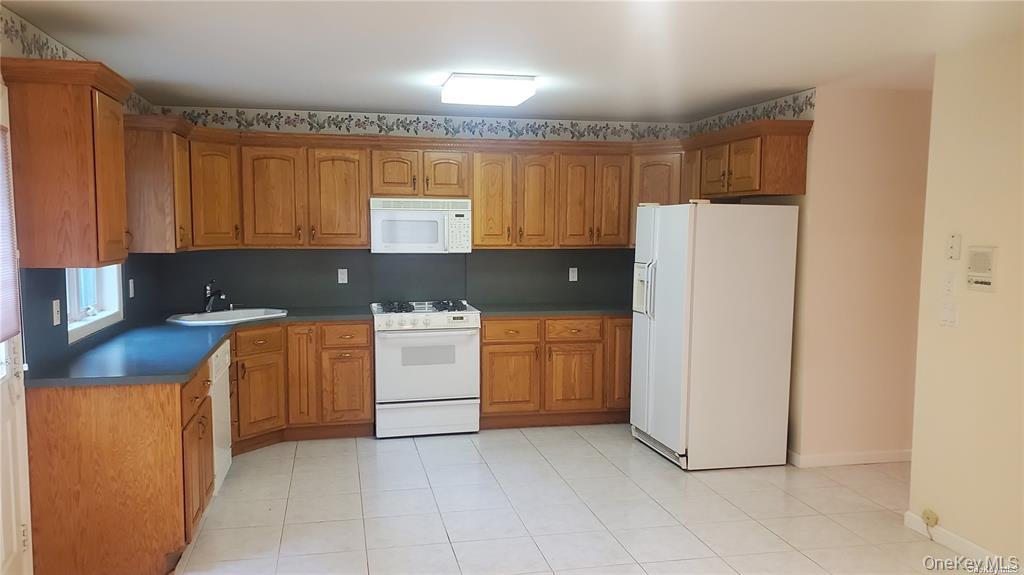 57 Sage Hollow Court, Dix Hills, NY 11746