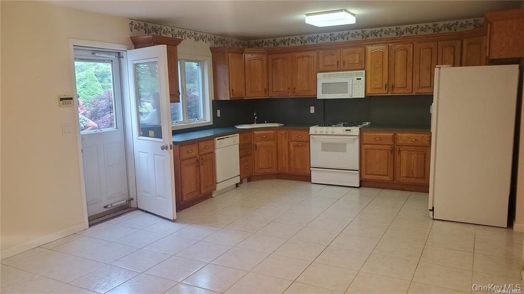 57 Sage Hollow Court, Dix Hills, NY 11746