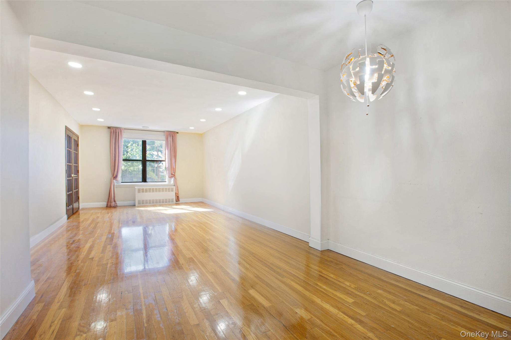 224-24 Union Turnpike # 2N, Oakland Gardens, NY 11364