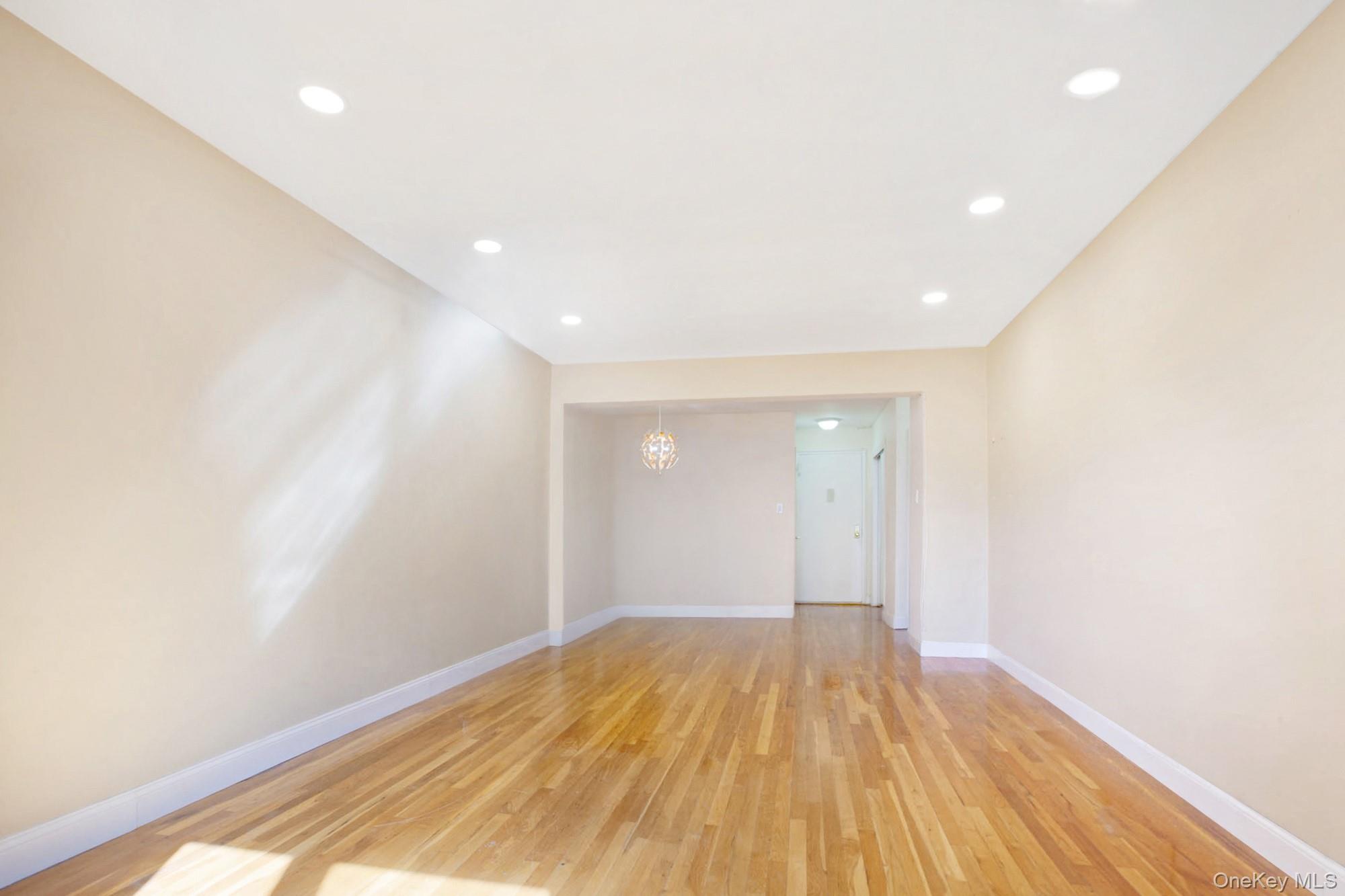 224-24 Union Turnpike # 2N, Oakland Gardens, NY 11364