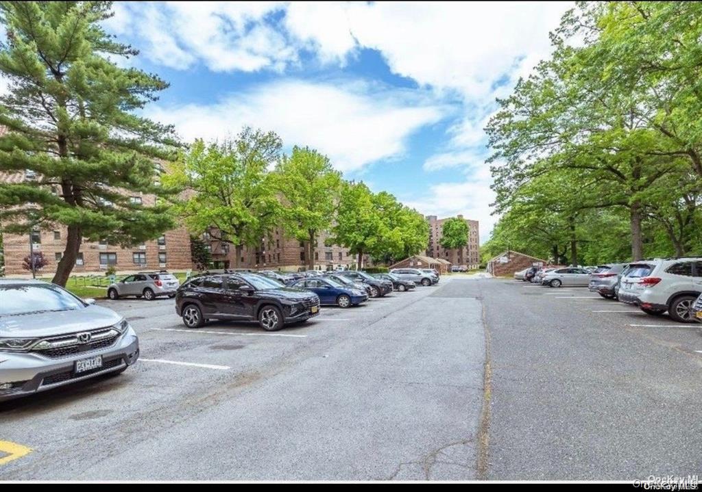 224-24 Union Turnpike # 2N, Oakland Gardens, NY 11364