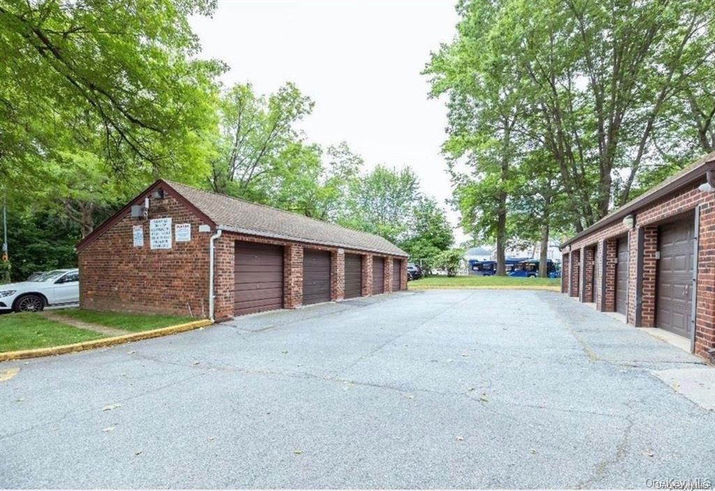 224-24 Union Turnpike # 2N, Oakland Gardens, NY 11364