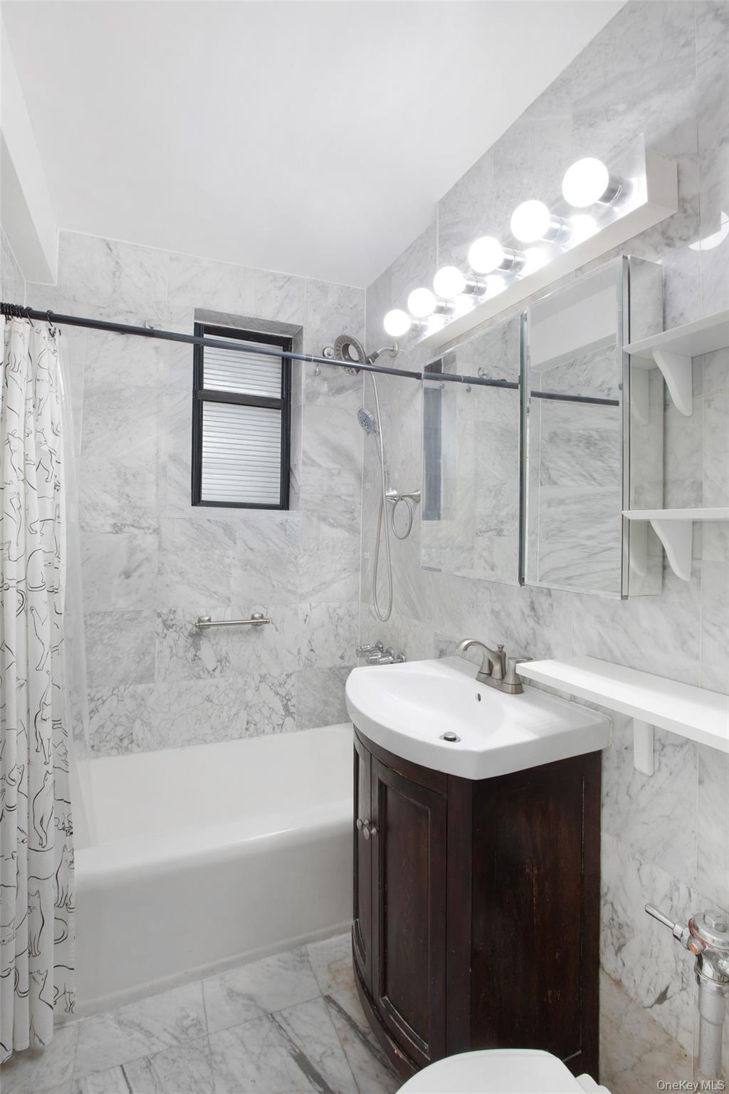 224-24 Union Turnpike # 2N, Oakland Gardens, NY 11364