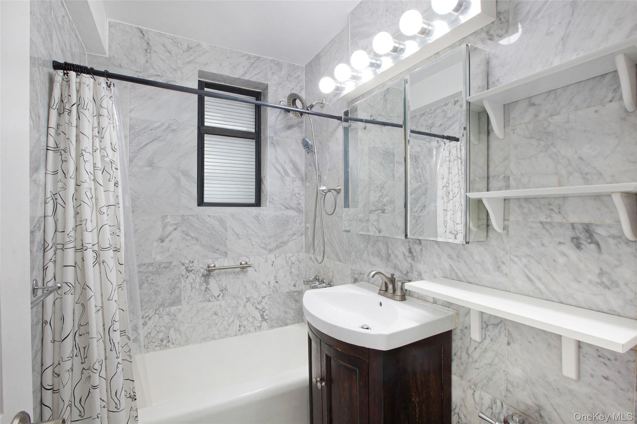 224-24 Union Turnpike # 2N, Oakland Gardens, NY 11364