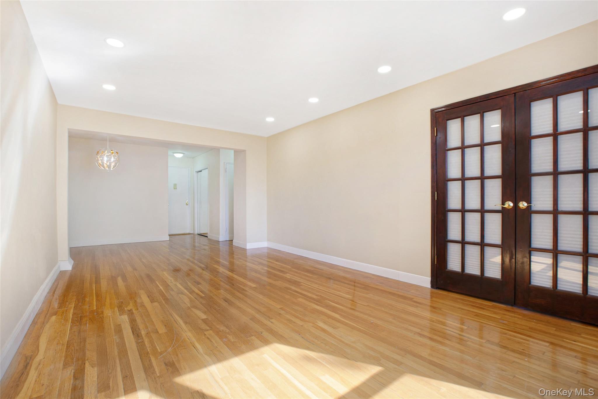 224-24 Union Turnpike # 2N, Oakland Gardens, NY 11364