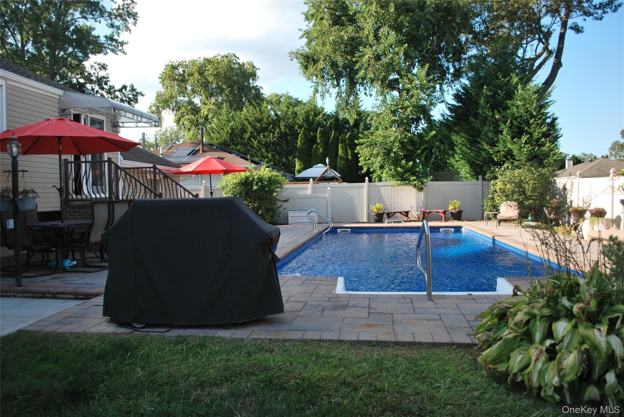 295 W 4th Street, Deer Park, NY 11729