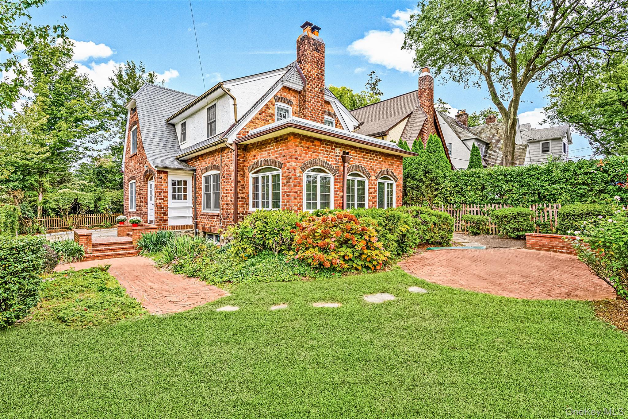 21 Forest Park Avenue, Larchmont, NY 10538