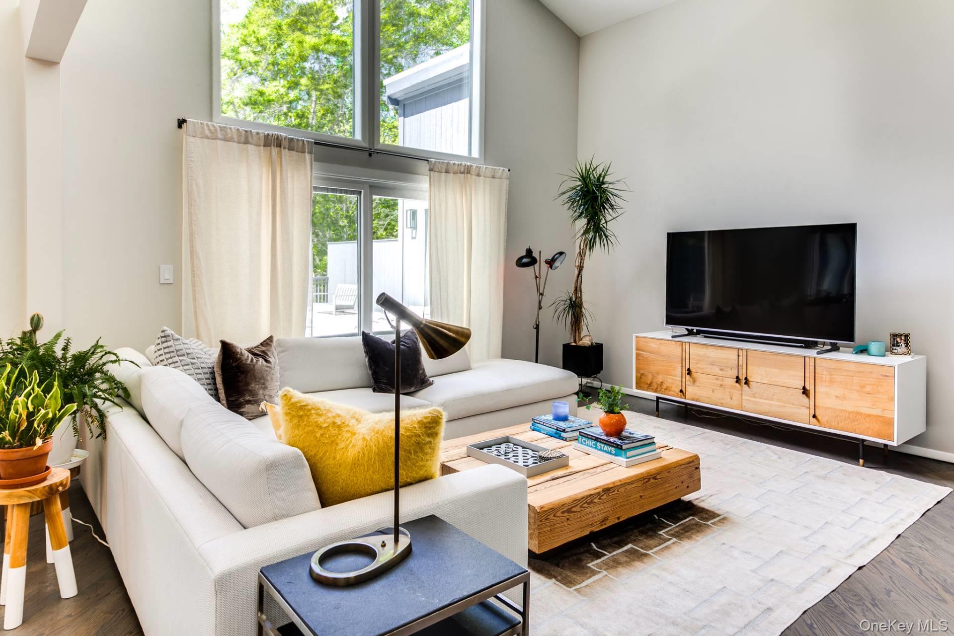 15 Karin Drive, East Hampton, NY 11937