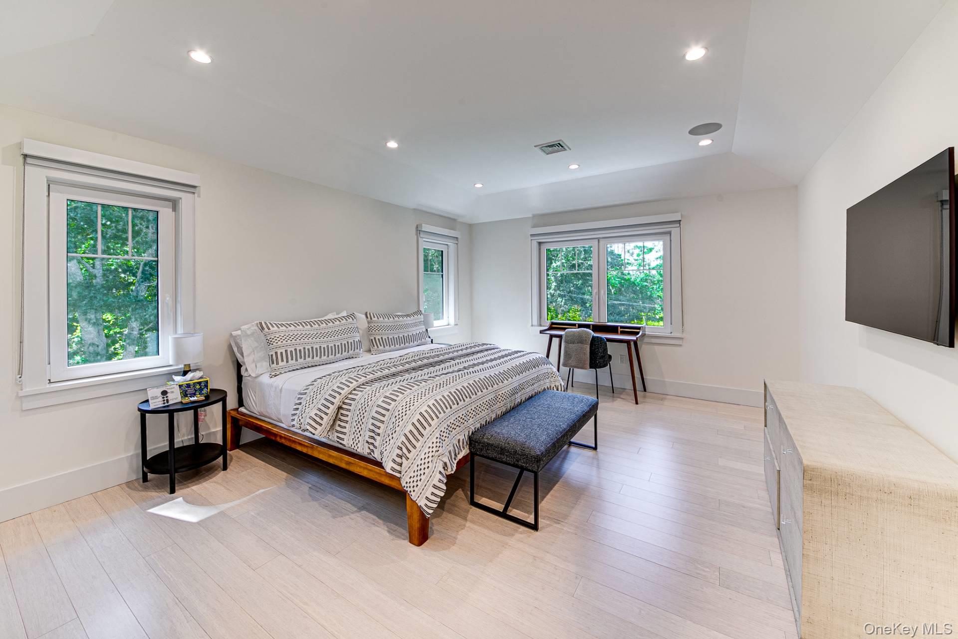 7 Old Sag Harbor Road, East Hampton, NY 11937