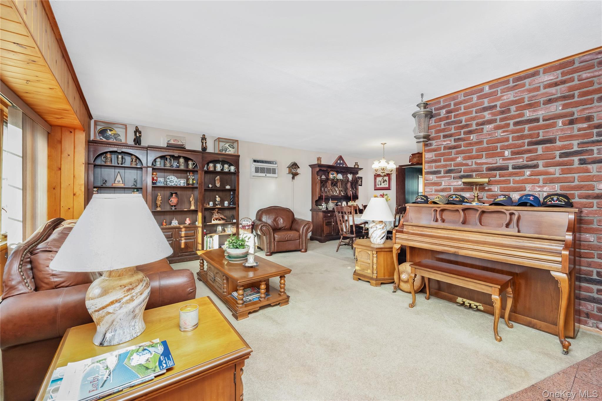 40 Damin Drive, Farmingdale, NY 11735