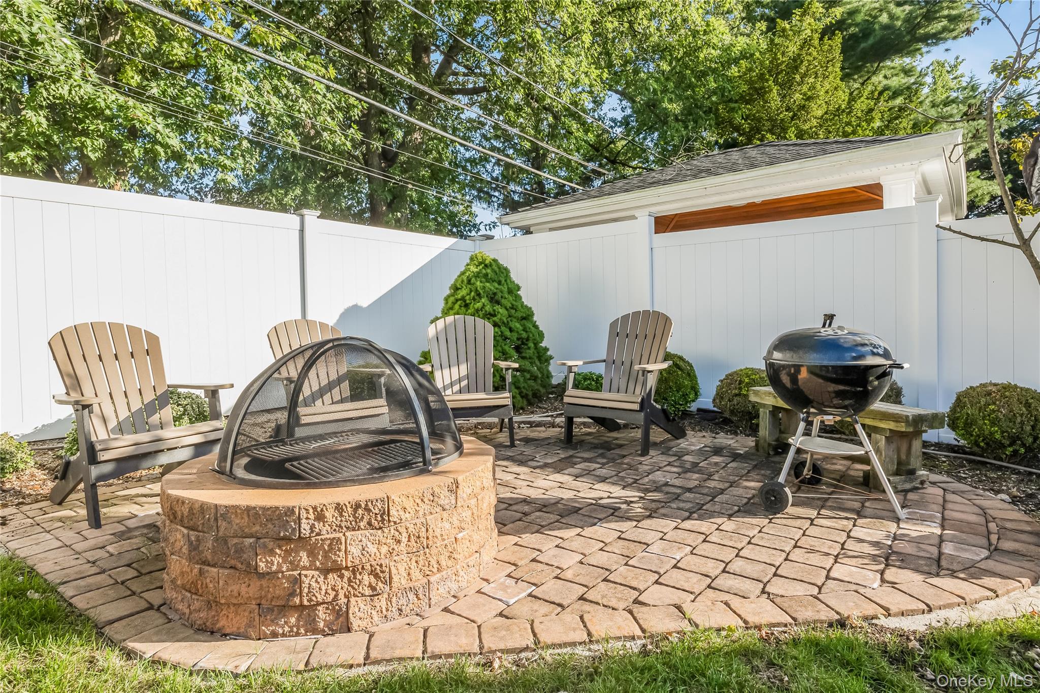 40 Damin Drive, Farmingdale, NY 11735