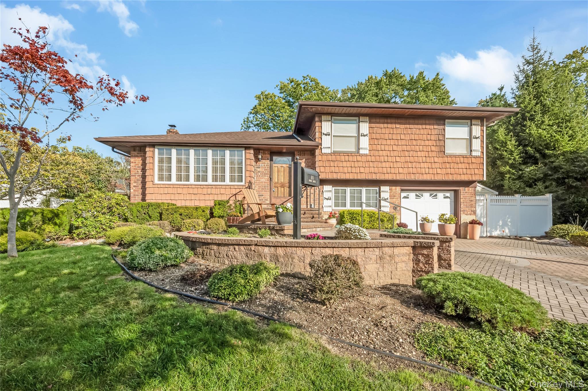 40 Damin Drive, Farmingdale, NY 11735