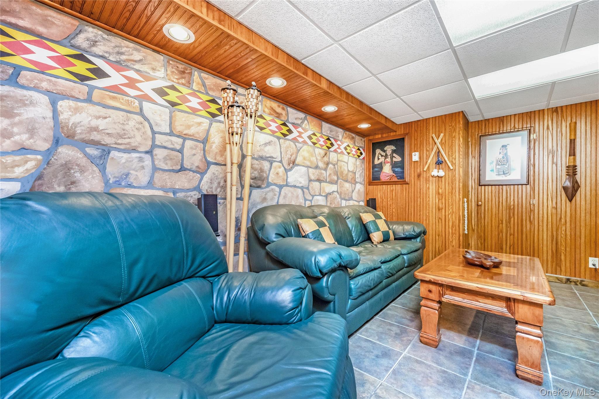 40 Damin Drive, Farmingdale, NY 11735