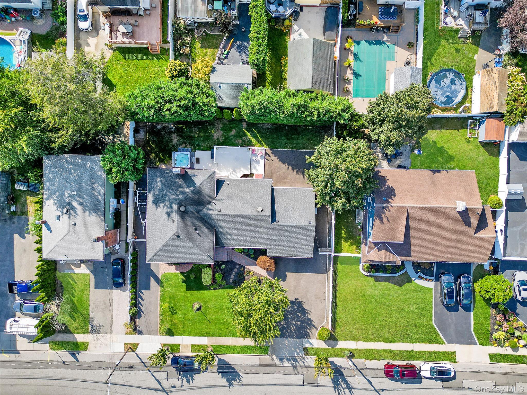 75 Unqua Road, Massapequa, NY 11758