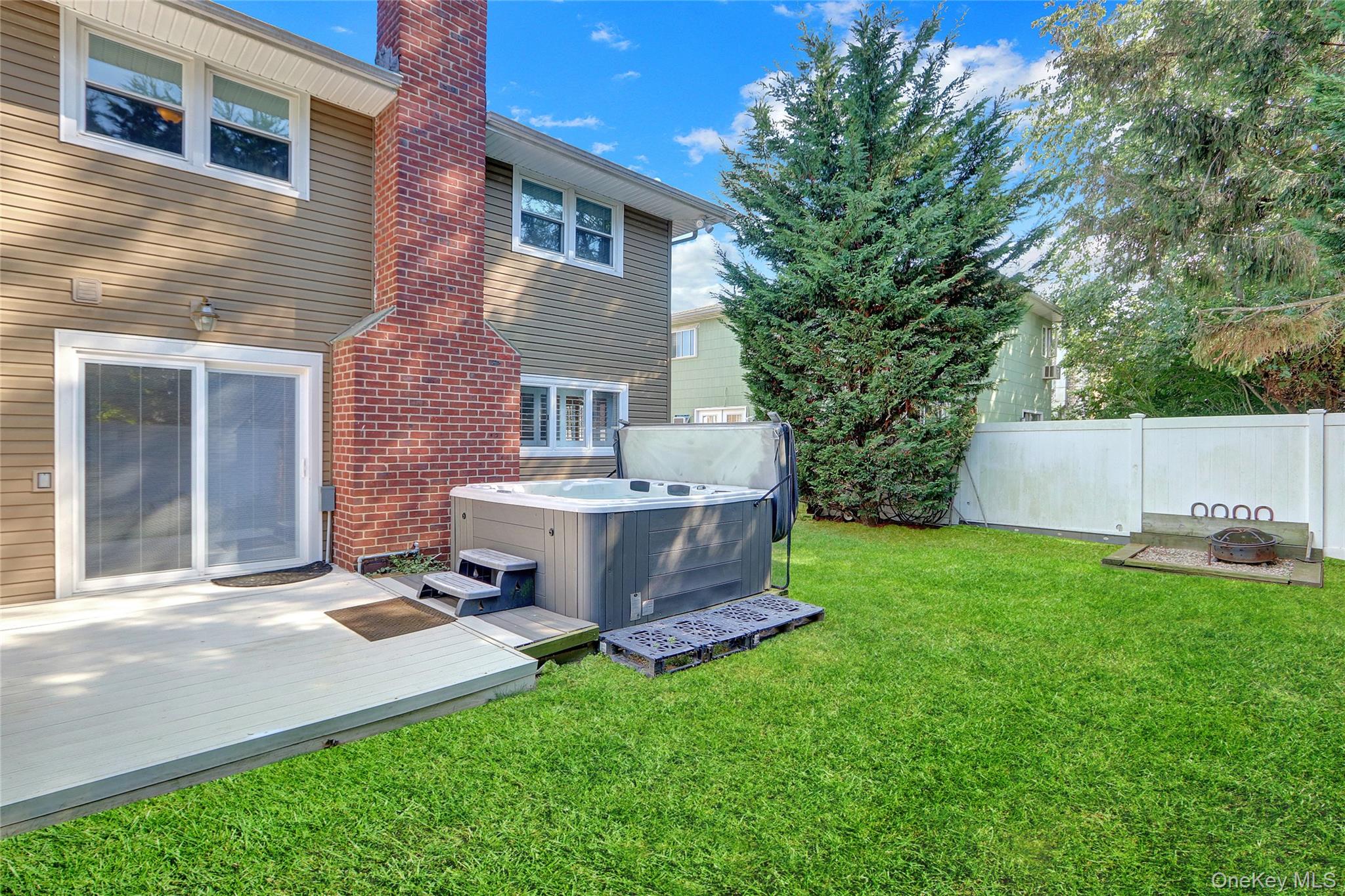 75 Unqua Road, Massapequa, NY 11758