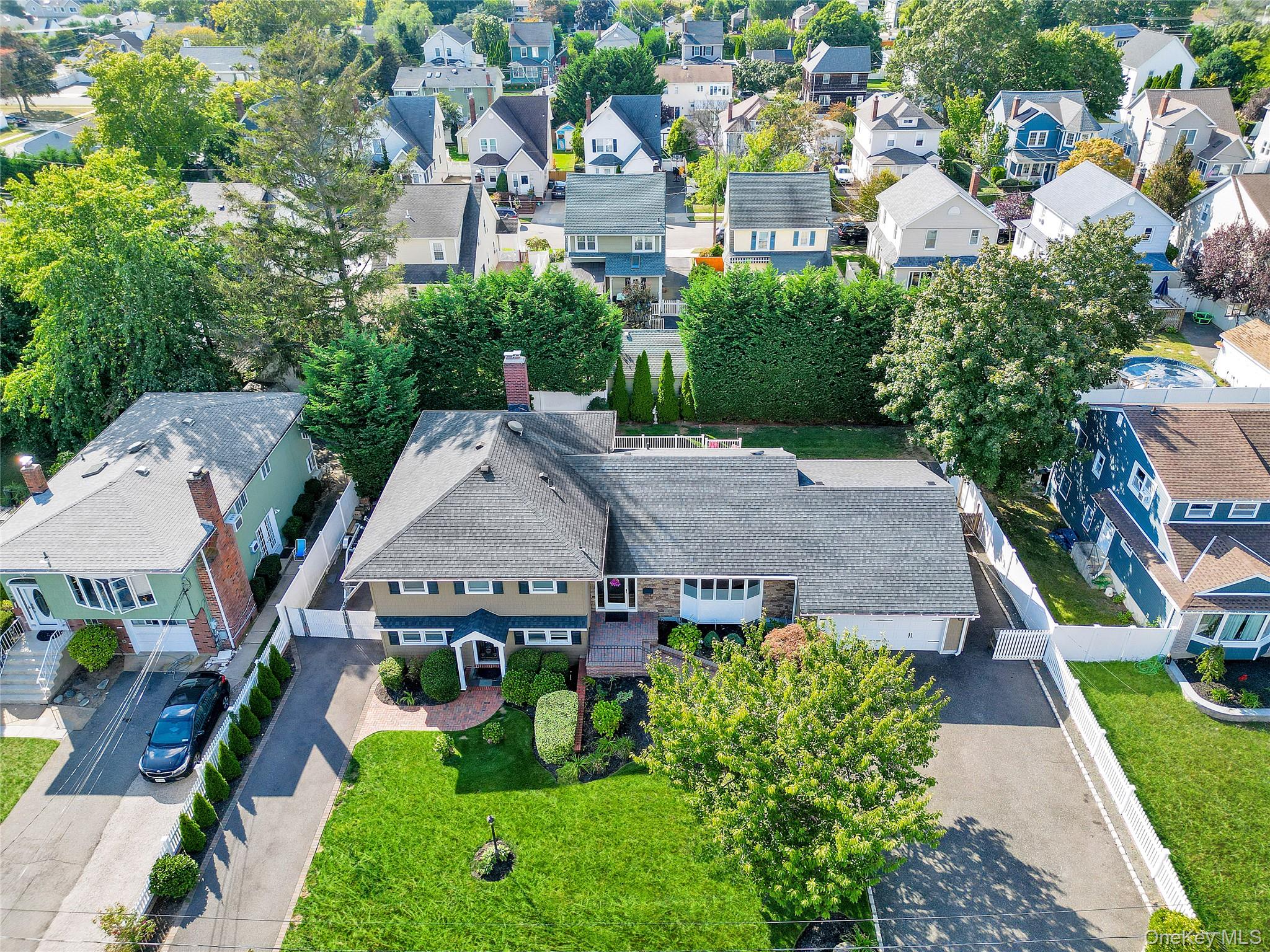 75 Unqua Road, Massapequa, NY 11758