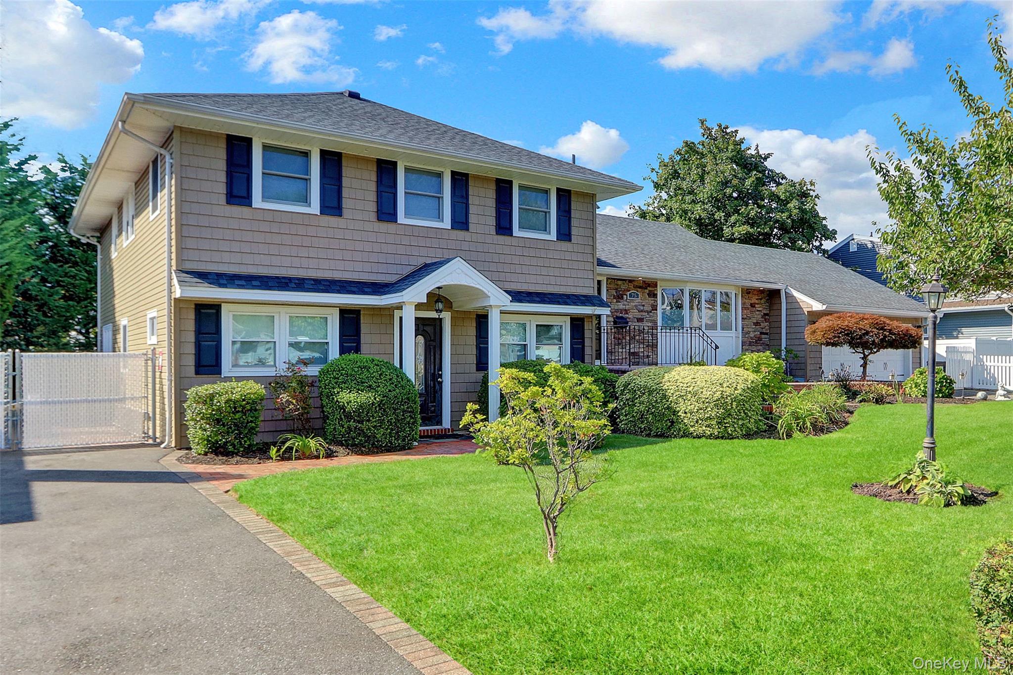 75 Unqua Road, Massapequa, NY 11758