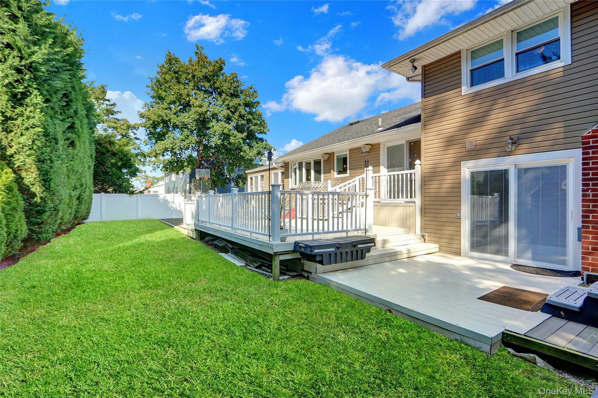 75 Unqua Road, Massapequa, NY 11758