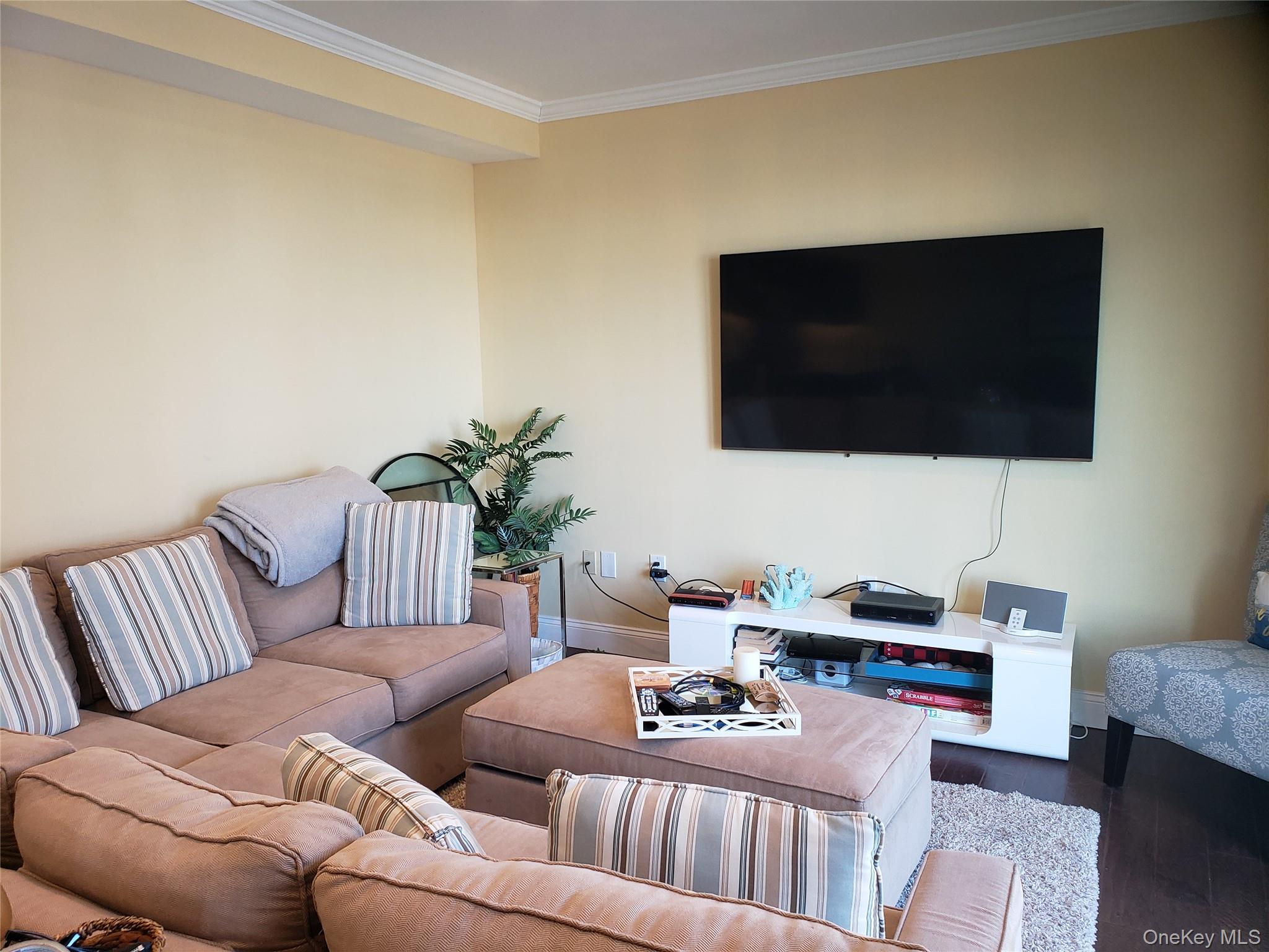 100 W Broadway # 7L, Long Beach, NY 11561