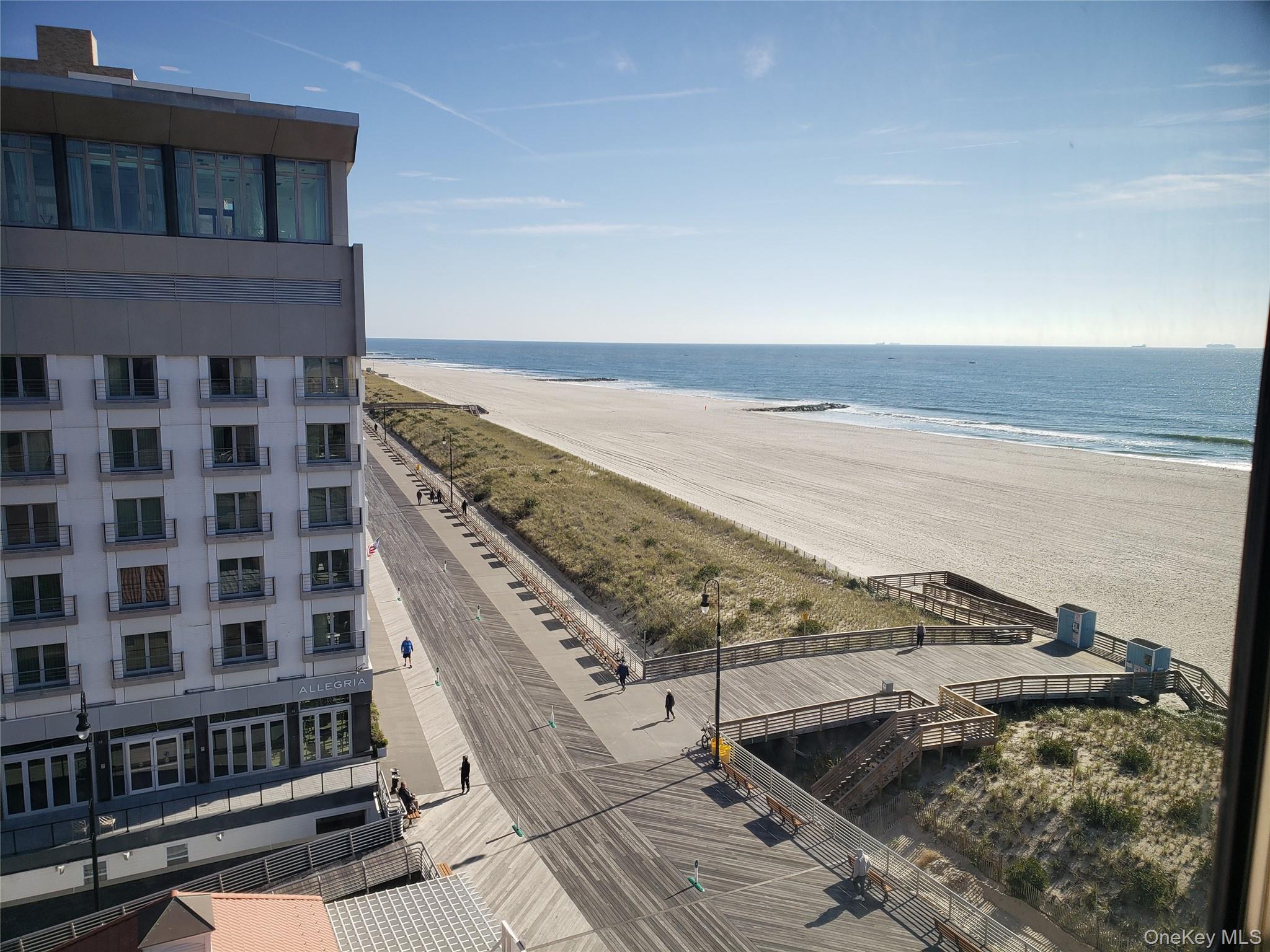 100 W Broadway # 7L, Long Beach, NY 11561