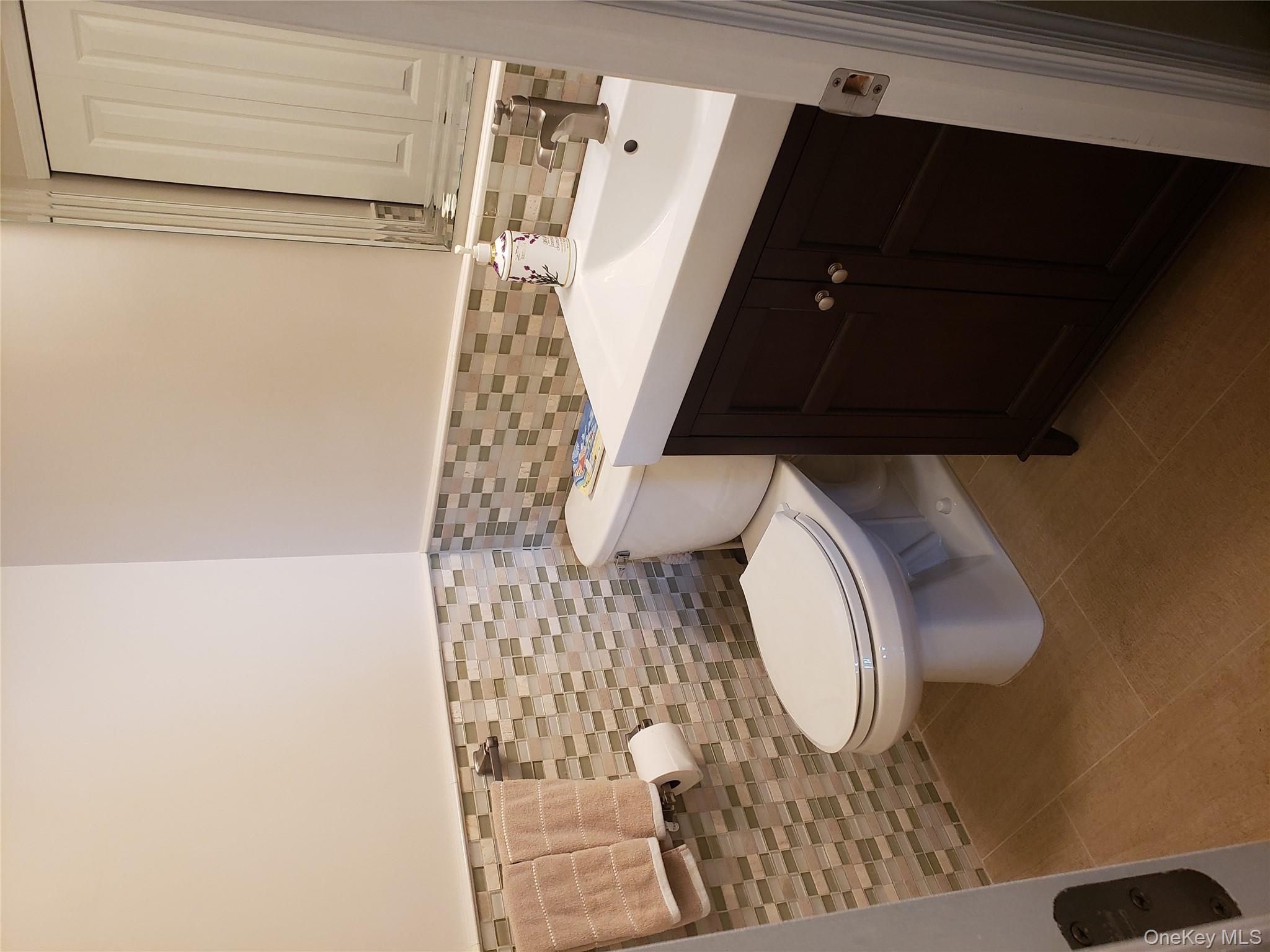 100 W Broadway # 7L, Long Beach, NY 11561