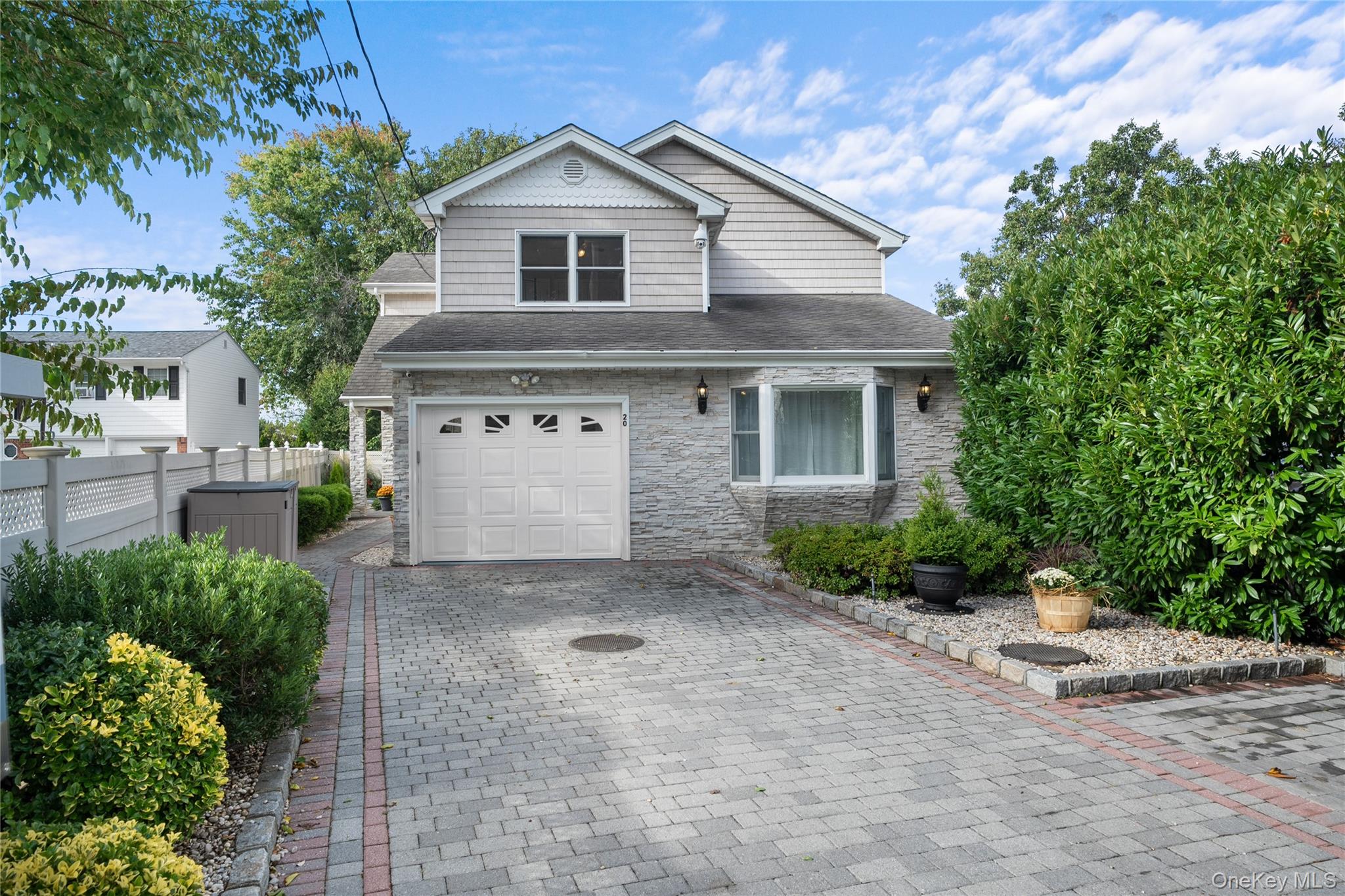 20 3rd Street, Bayville, NY 11709