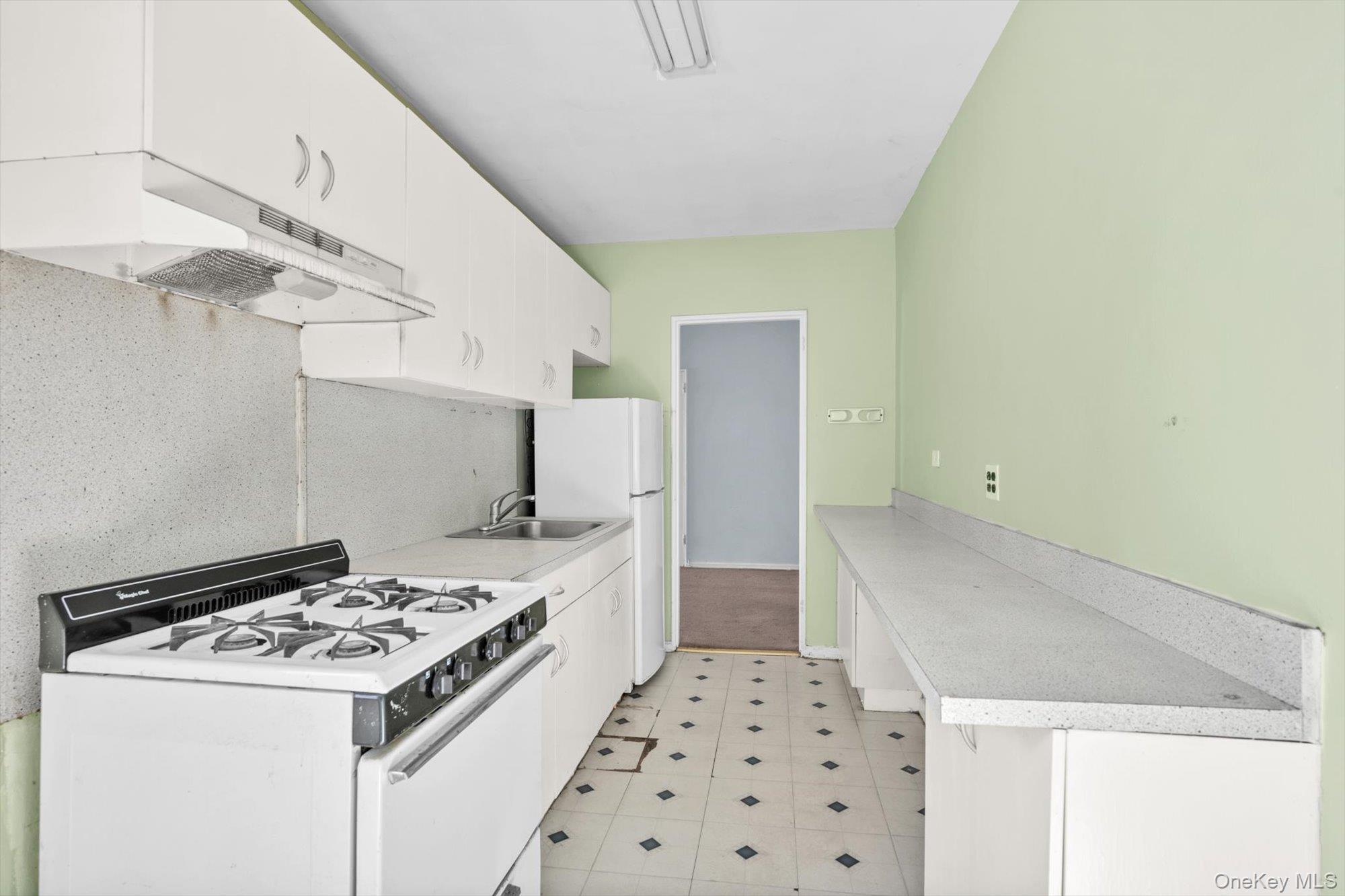 63-93 Woodhaven Boulevard # 2F3, Rego Park, NY 11374