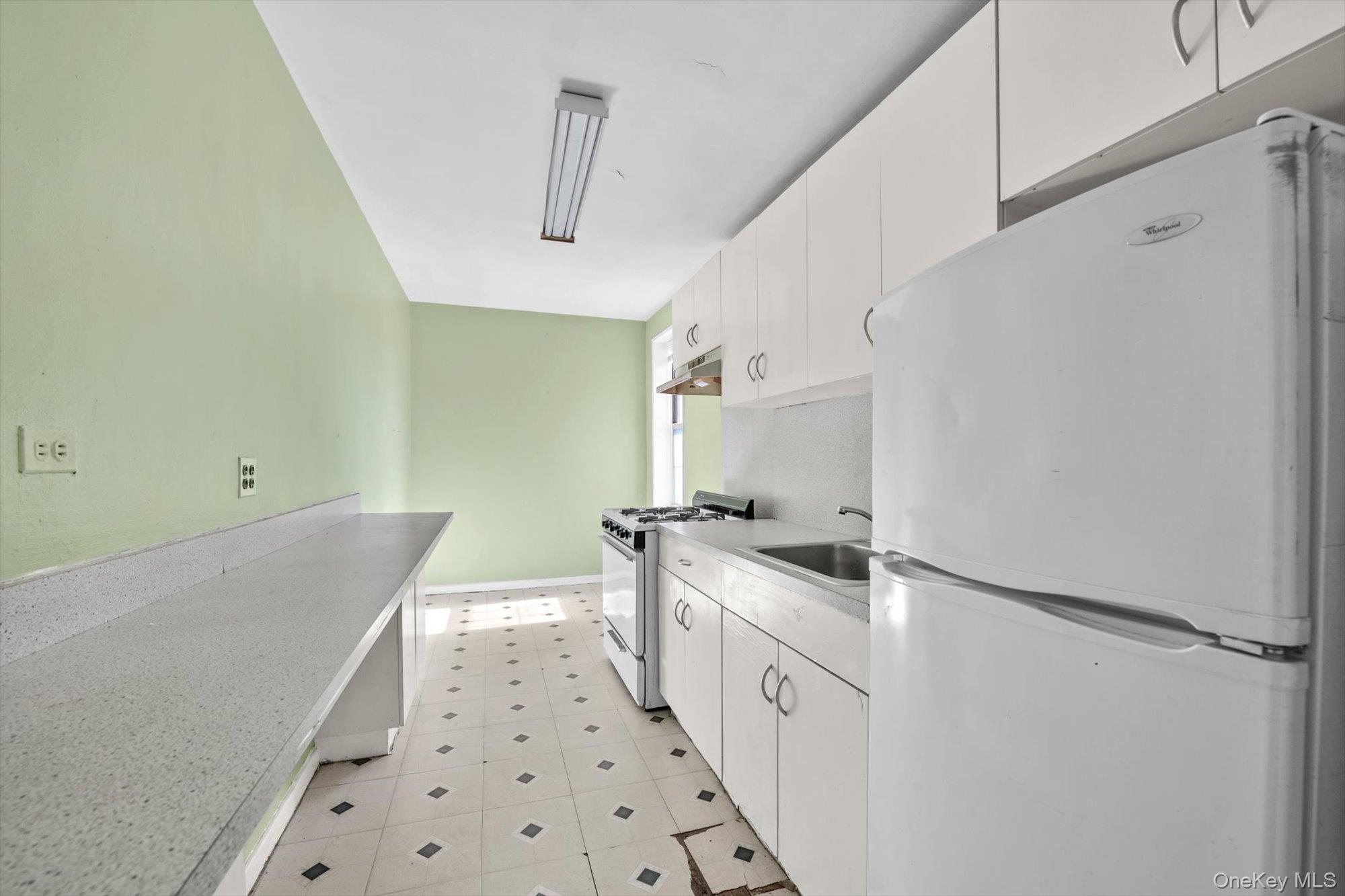 63-93 Woodhaven Boulevard # 2F3, Rego Park, NY 11374