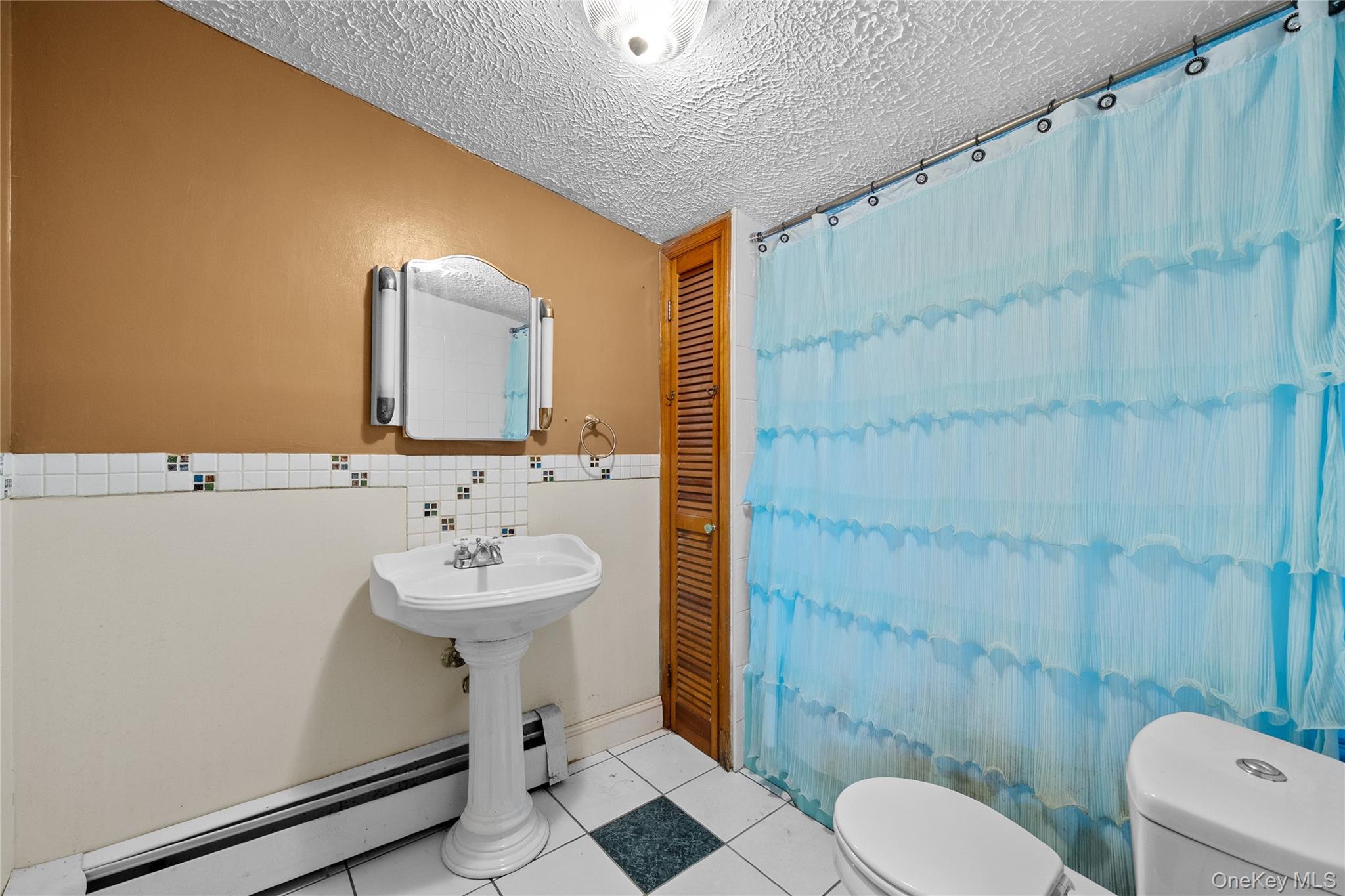 14 Whitestone Road, Sound Beach, NY 11789