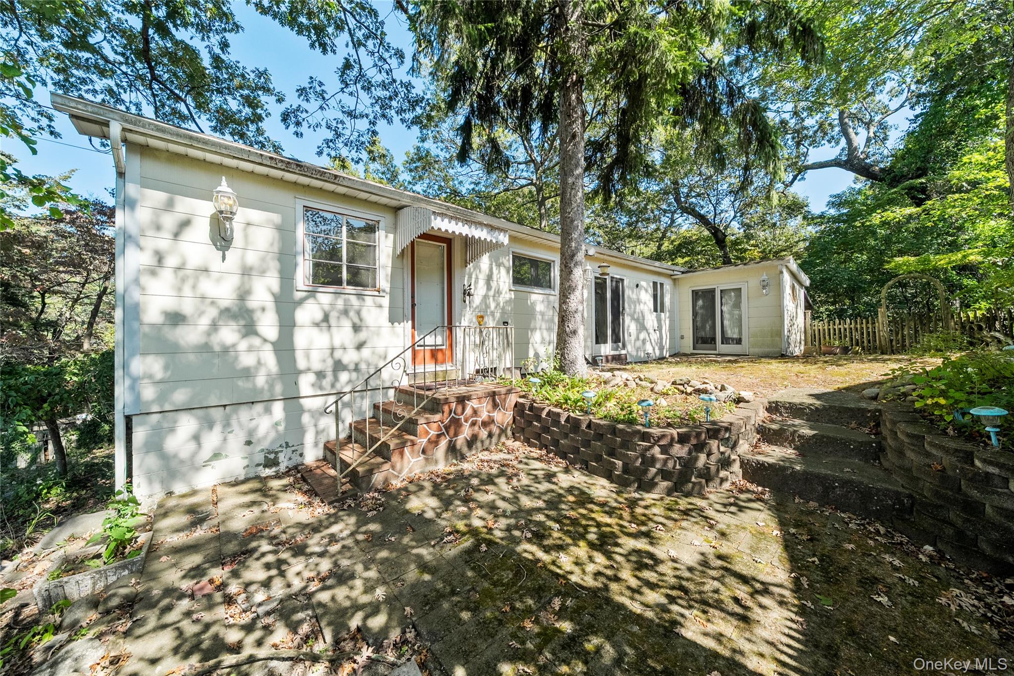 14 Whitestone Road, Sound Beach, NY 11789