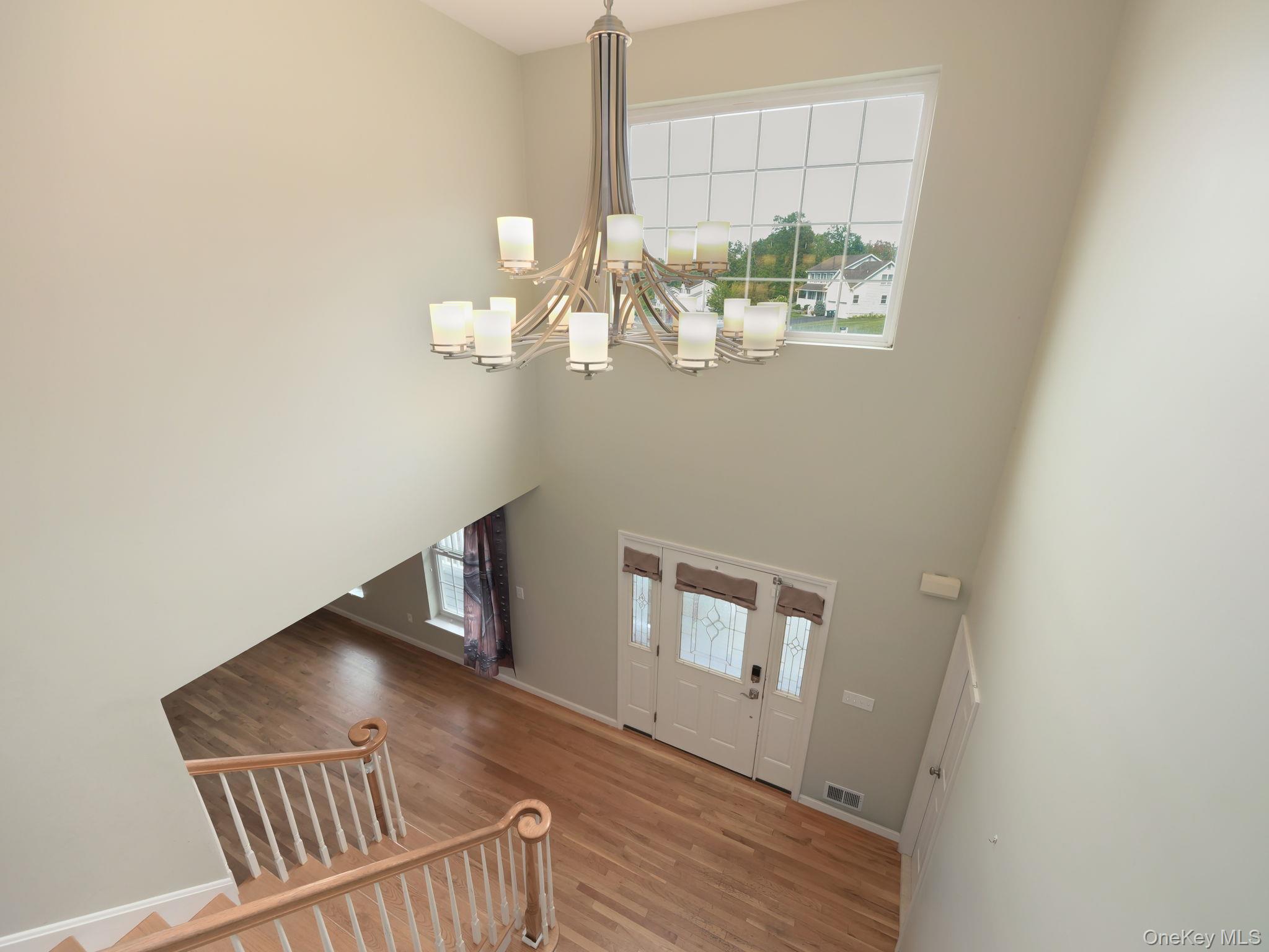 74 Red Maple Way, New Windsor, NY 12553