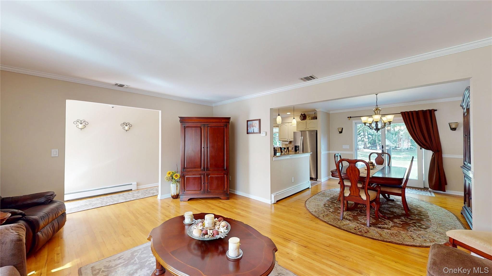 9 Linda Lane, East Moriches, NY 11940