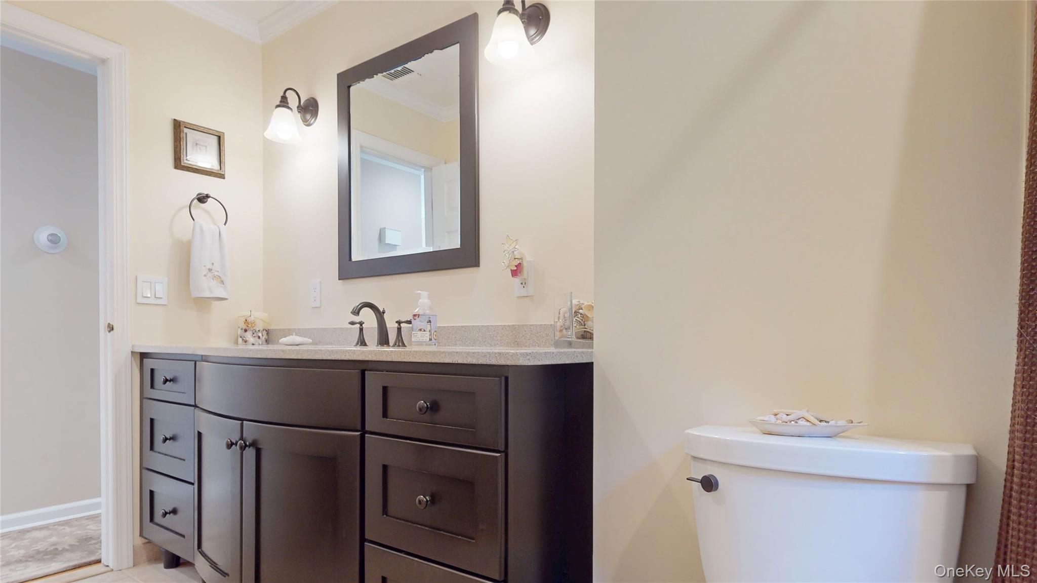 9 Linda Lane, East Moriches, NY 11940