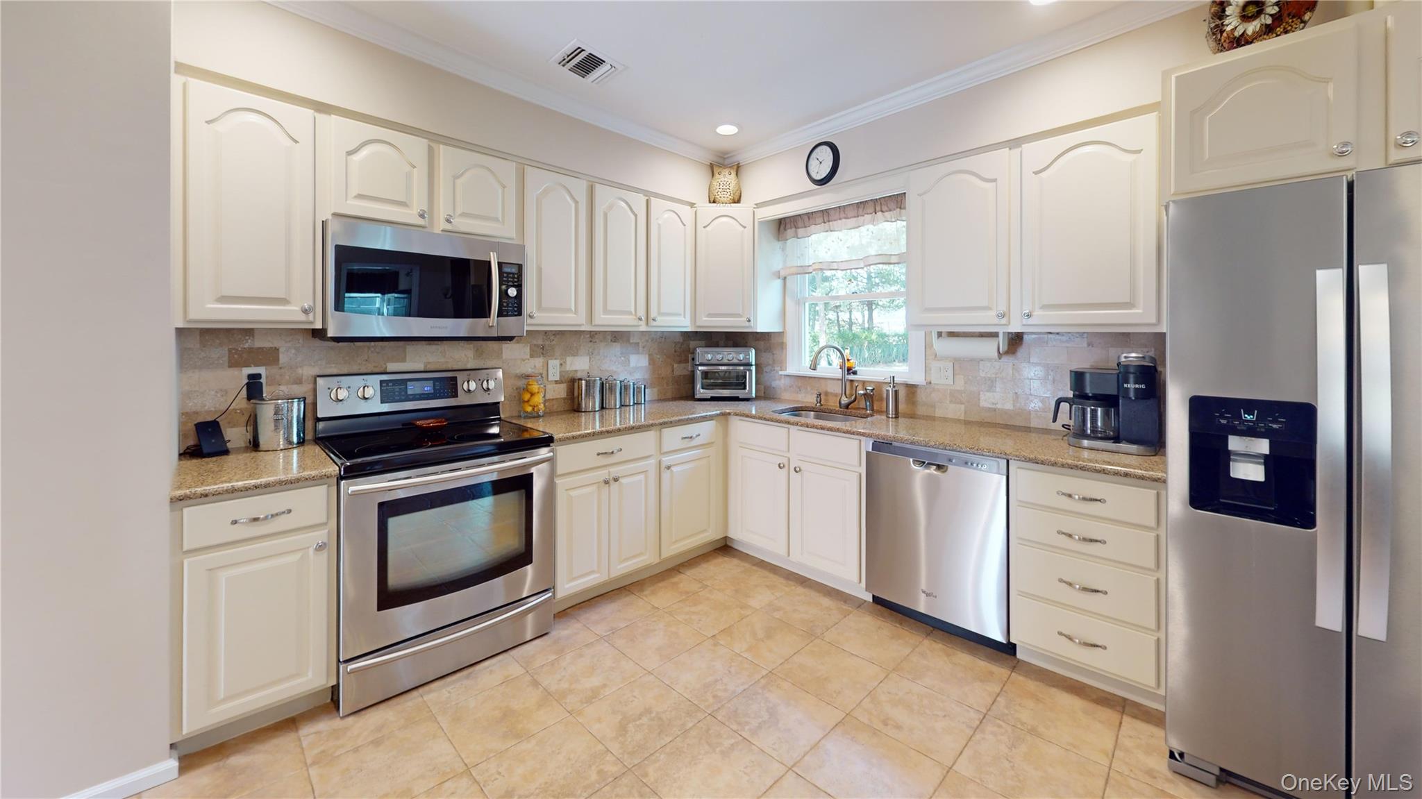 9 Linda Lane, East Moriches, NY 11940