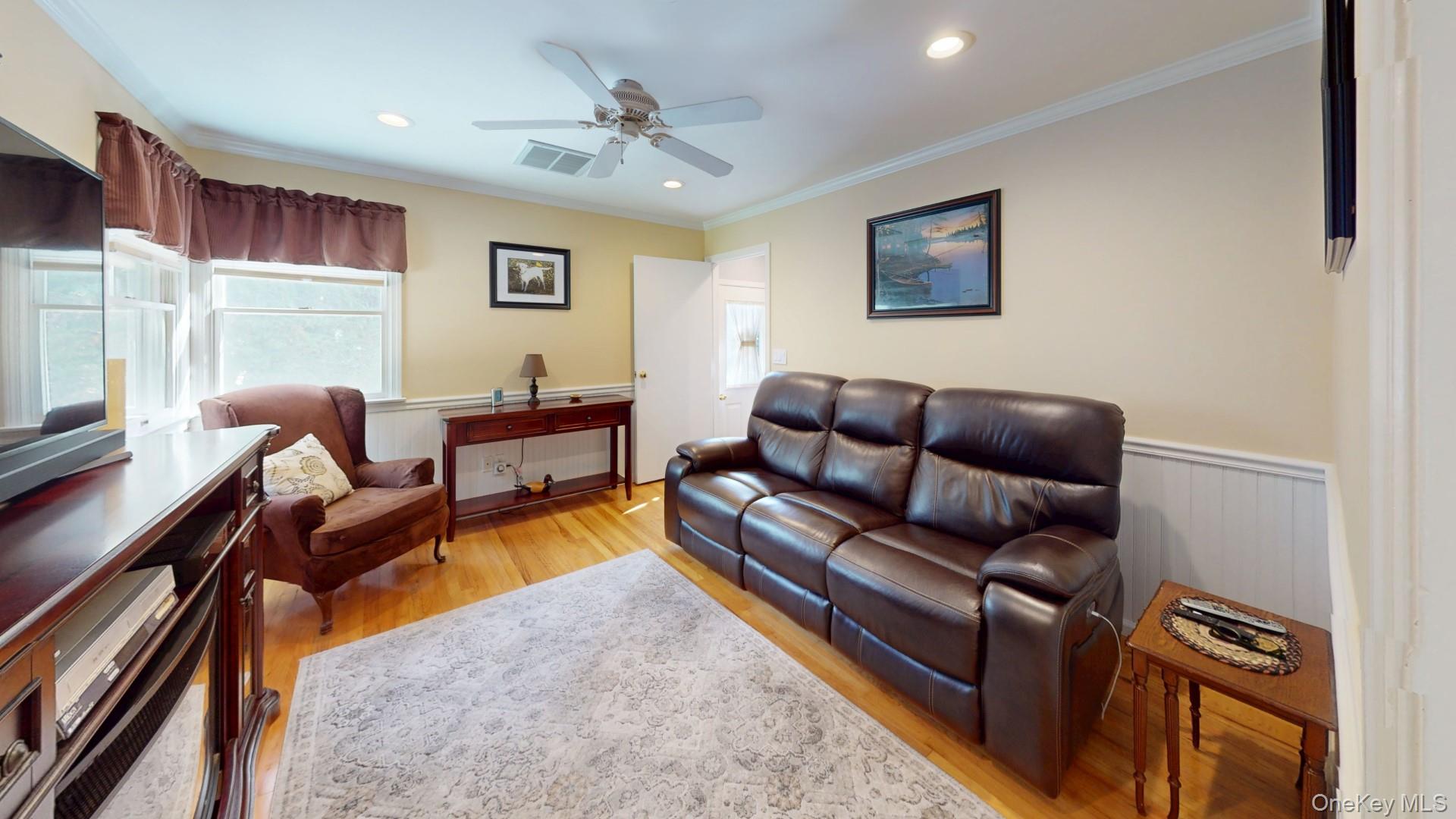 9 Linda Lane, East Moriches, NY 11940