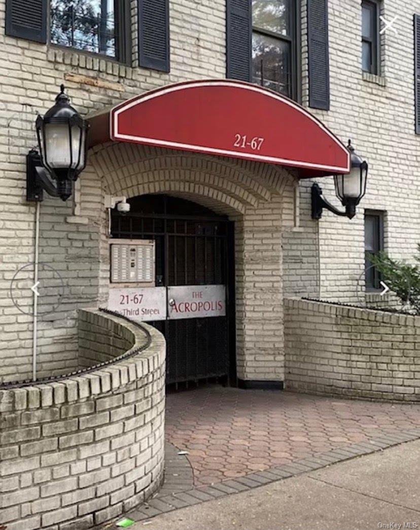 21-67 33 Street # 4G, Astoria, NY 11105