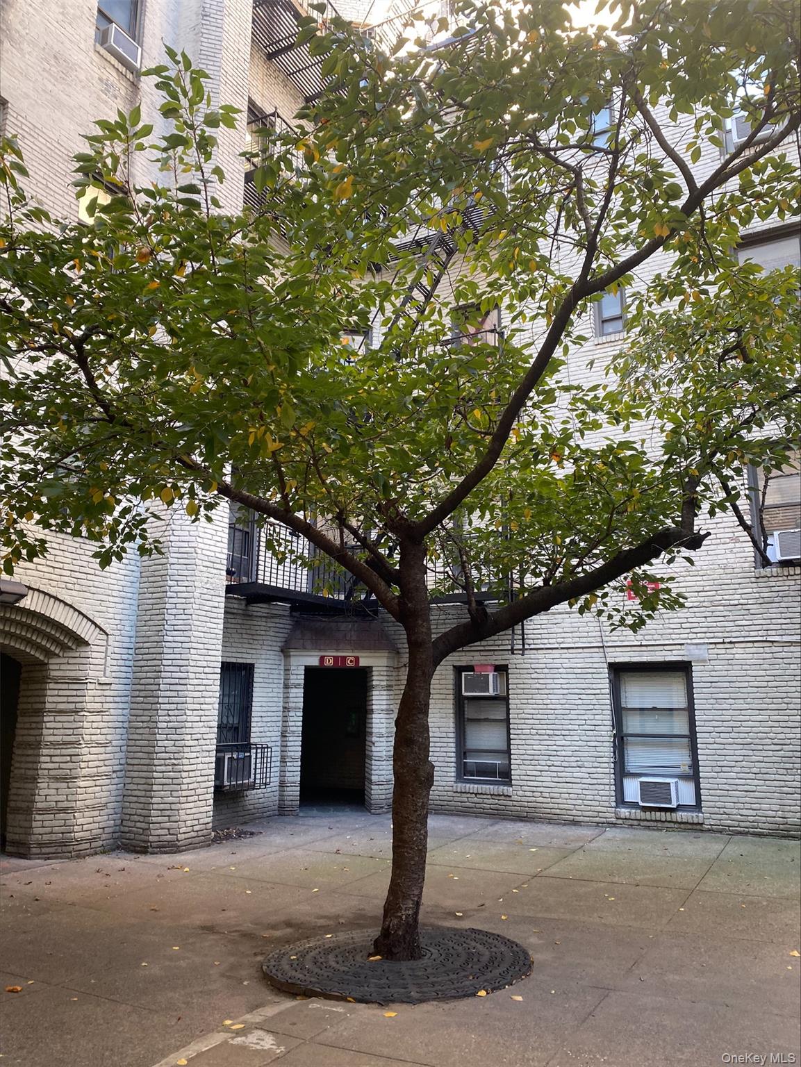 21-67 33 Street # 4G, Astoria, NY 11105