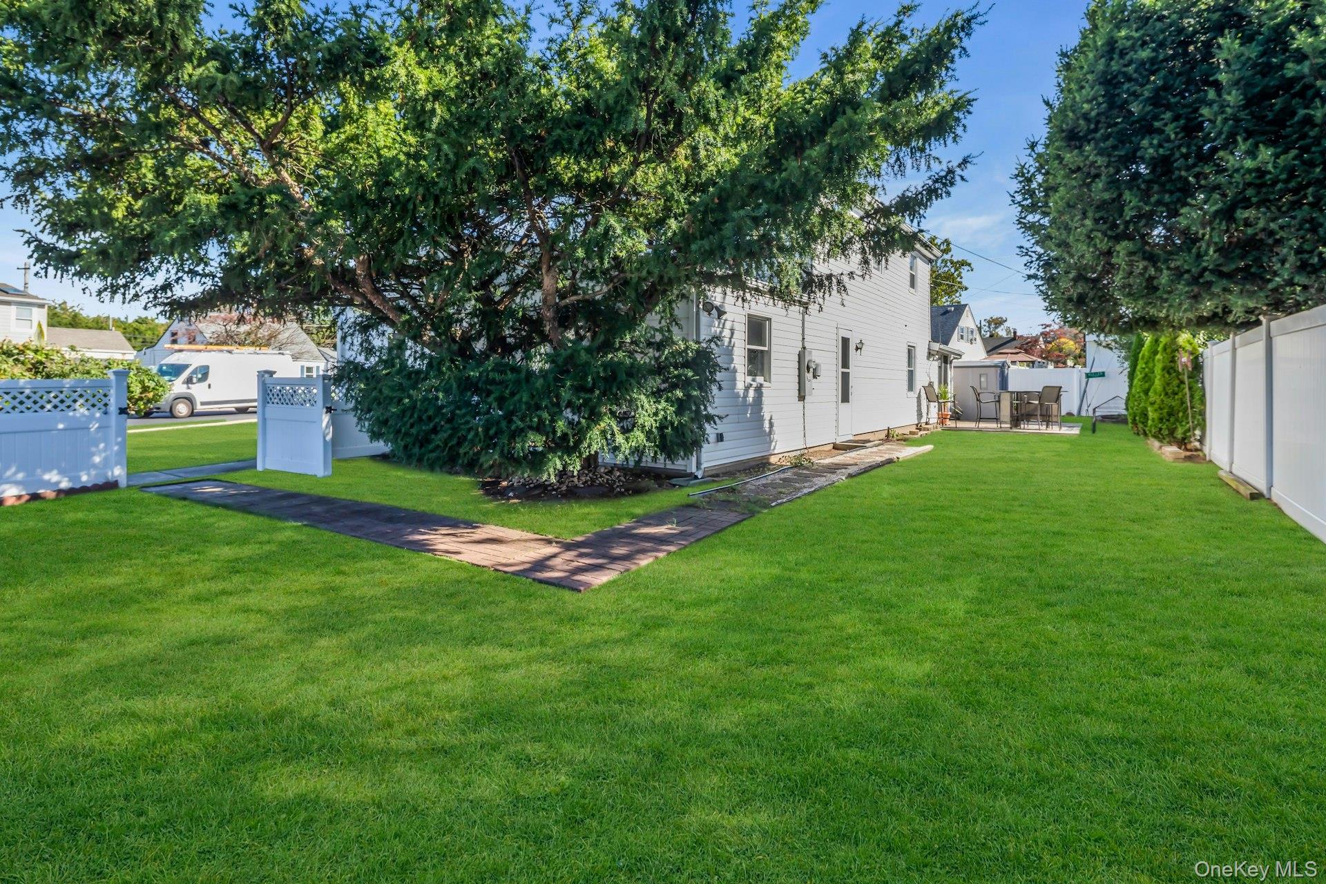 160 Old Farm Road, Levittown, NY 11756