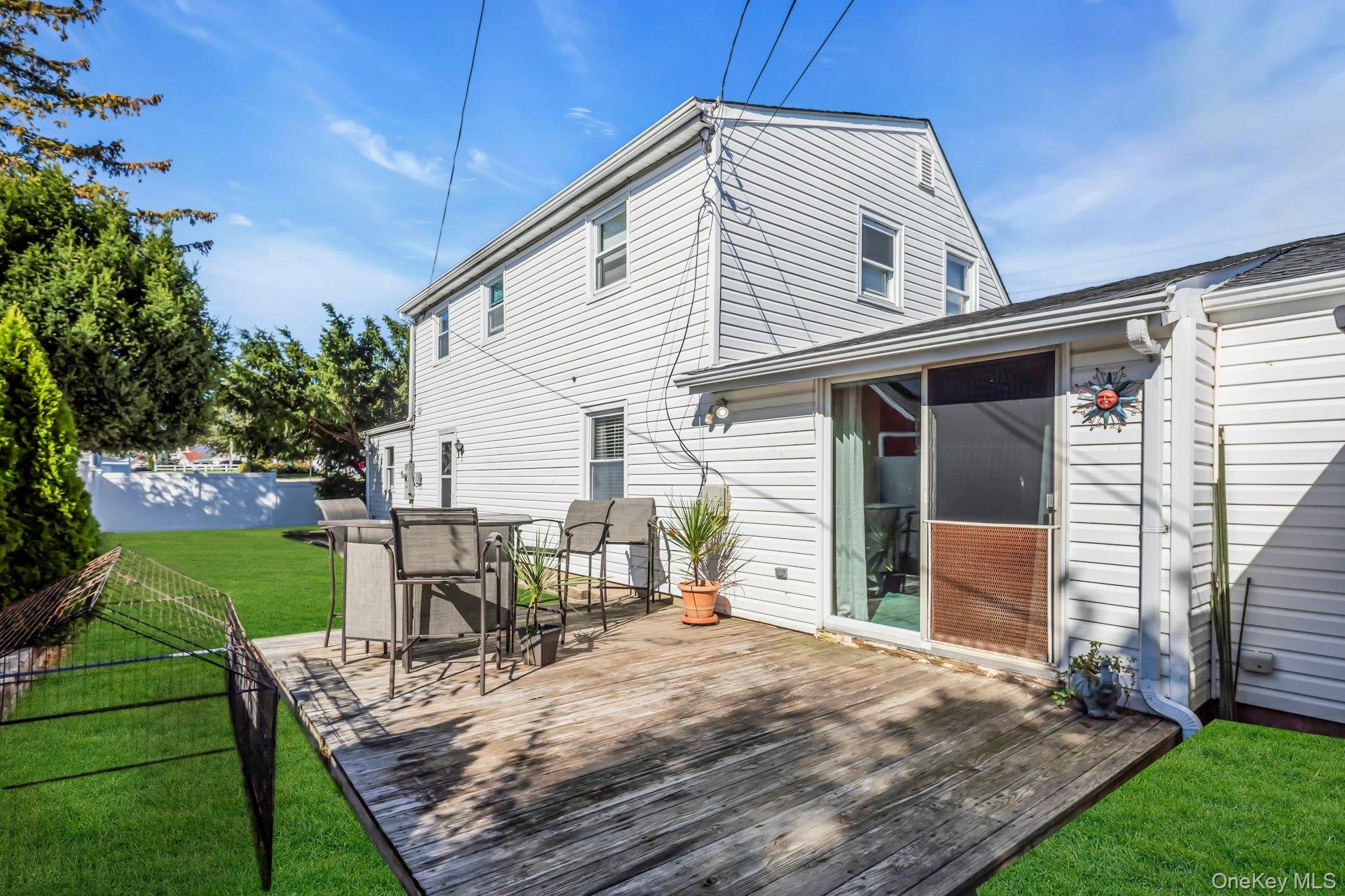 160 Old Farm Road, Levittown, NY 11756