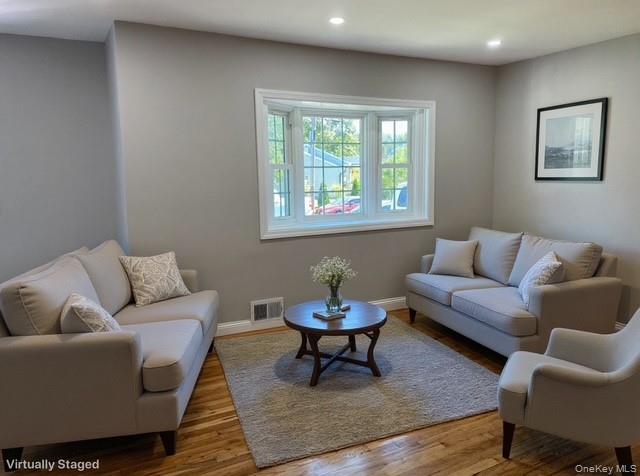 154 Charter Oaks, Brentwood, NY 11717