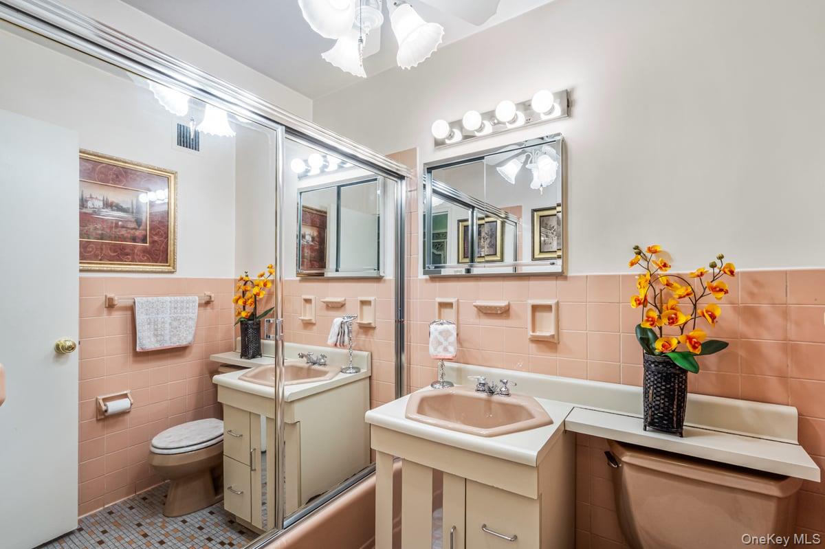 166-25 Powells Cove Boulevard # 9E, Beechhurst, NY 11357