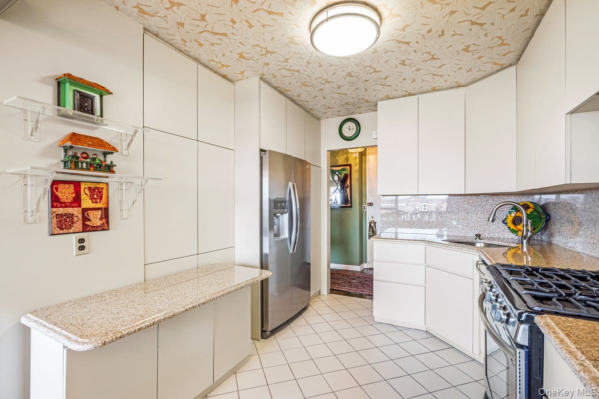 166-25 Powells Cove Boulevard # 9E, Beechhurst, NY 11357