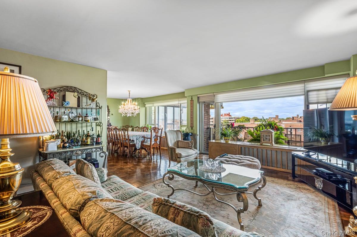 166-25 Powells Cove Boulevard # 9E, Beechhurst, NY 11357