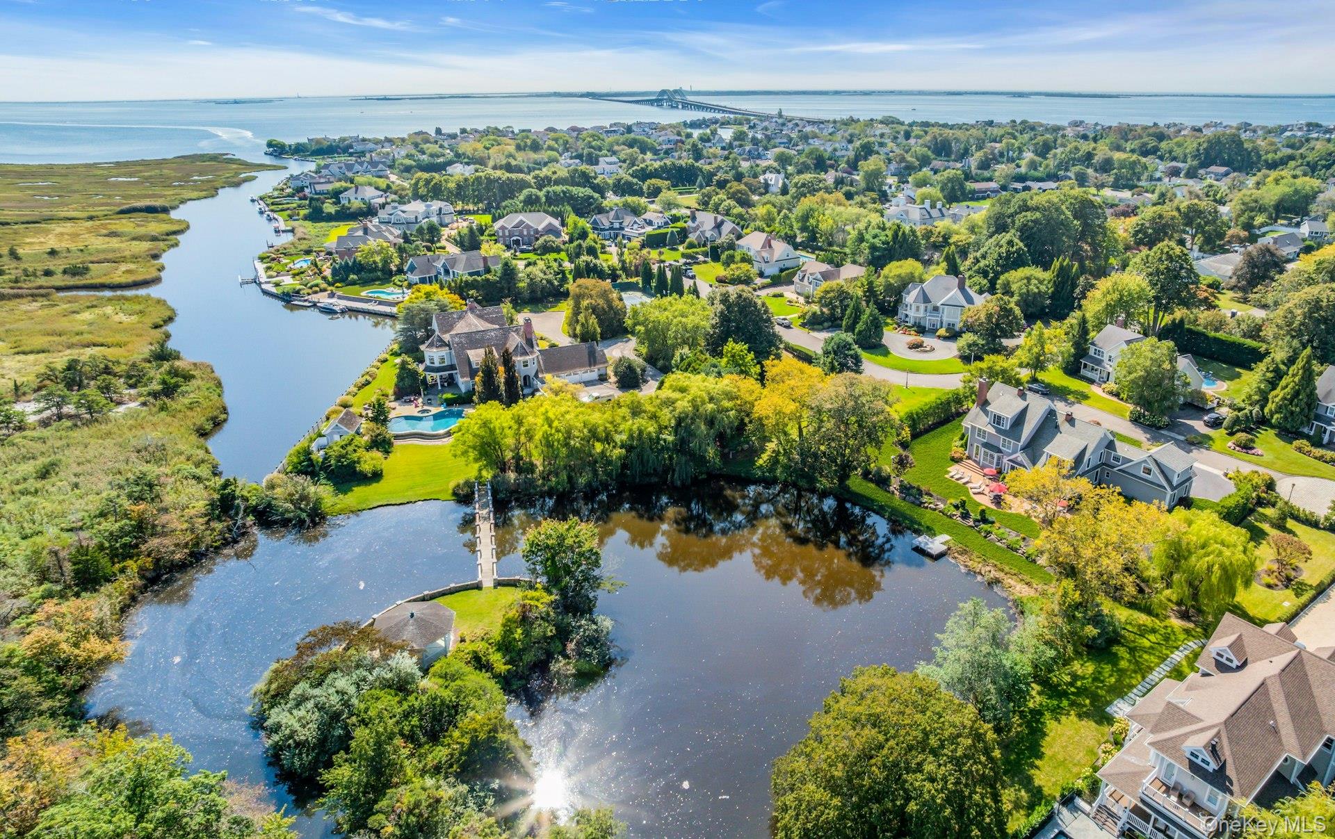 7 True Harbour Way, West Islip, NY 11795