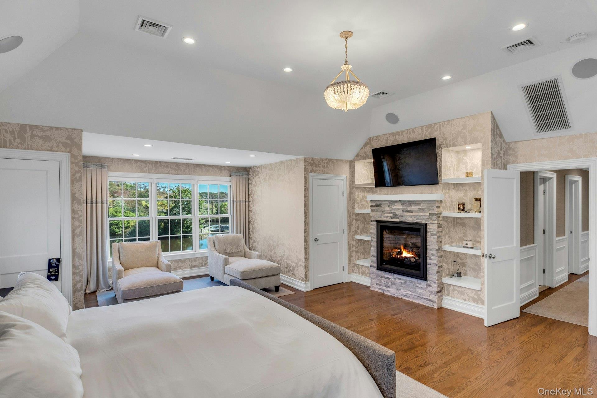 7 True Harbour Way, West Islip, NY 11795