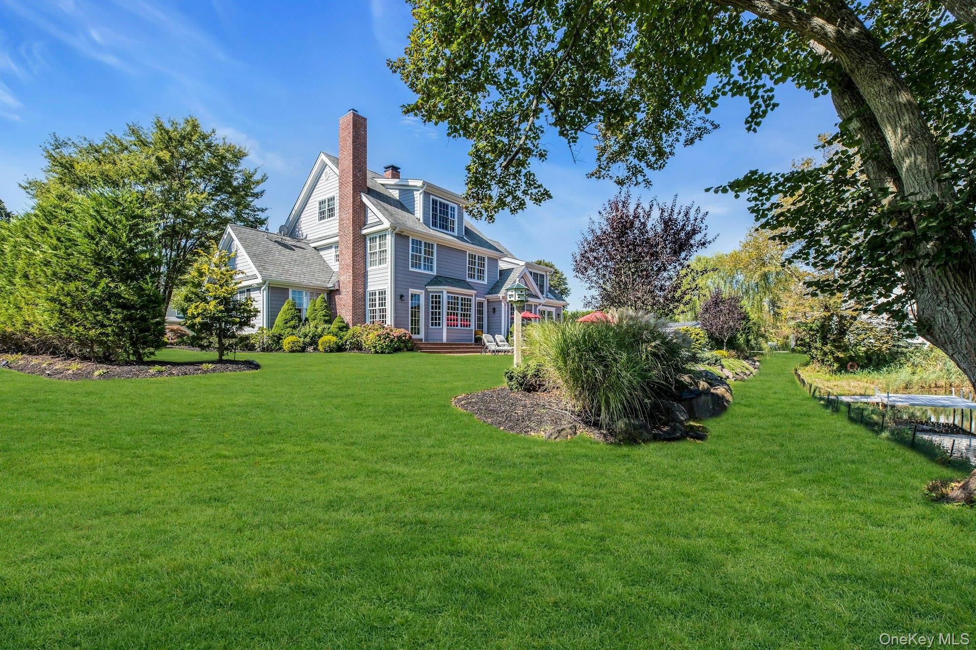 7 True Harbour Way, West Islip, NY 11795