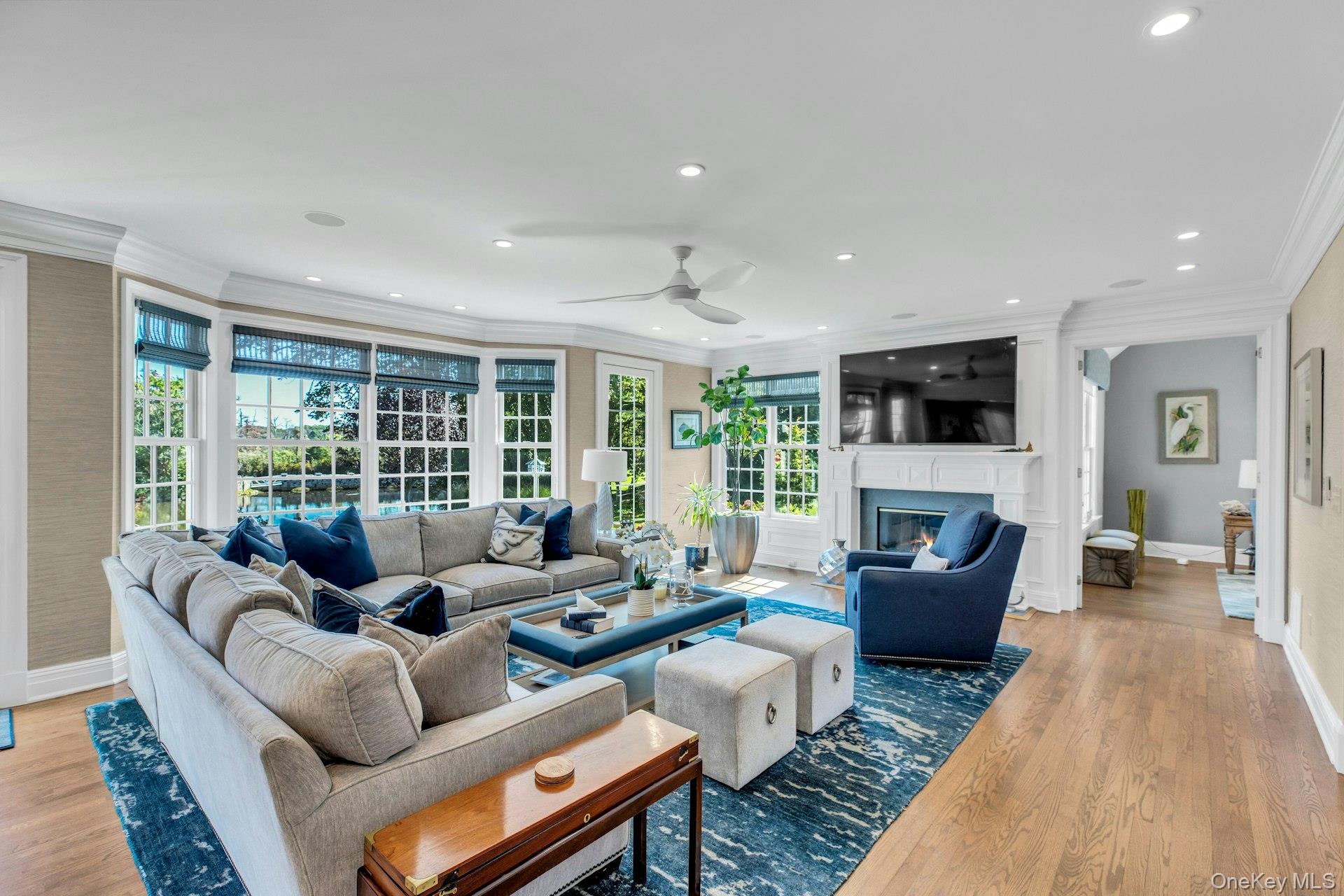 7 True Harbour Way, West Islip, NY 11795