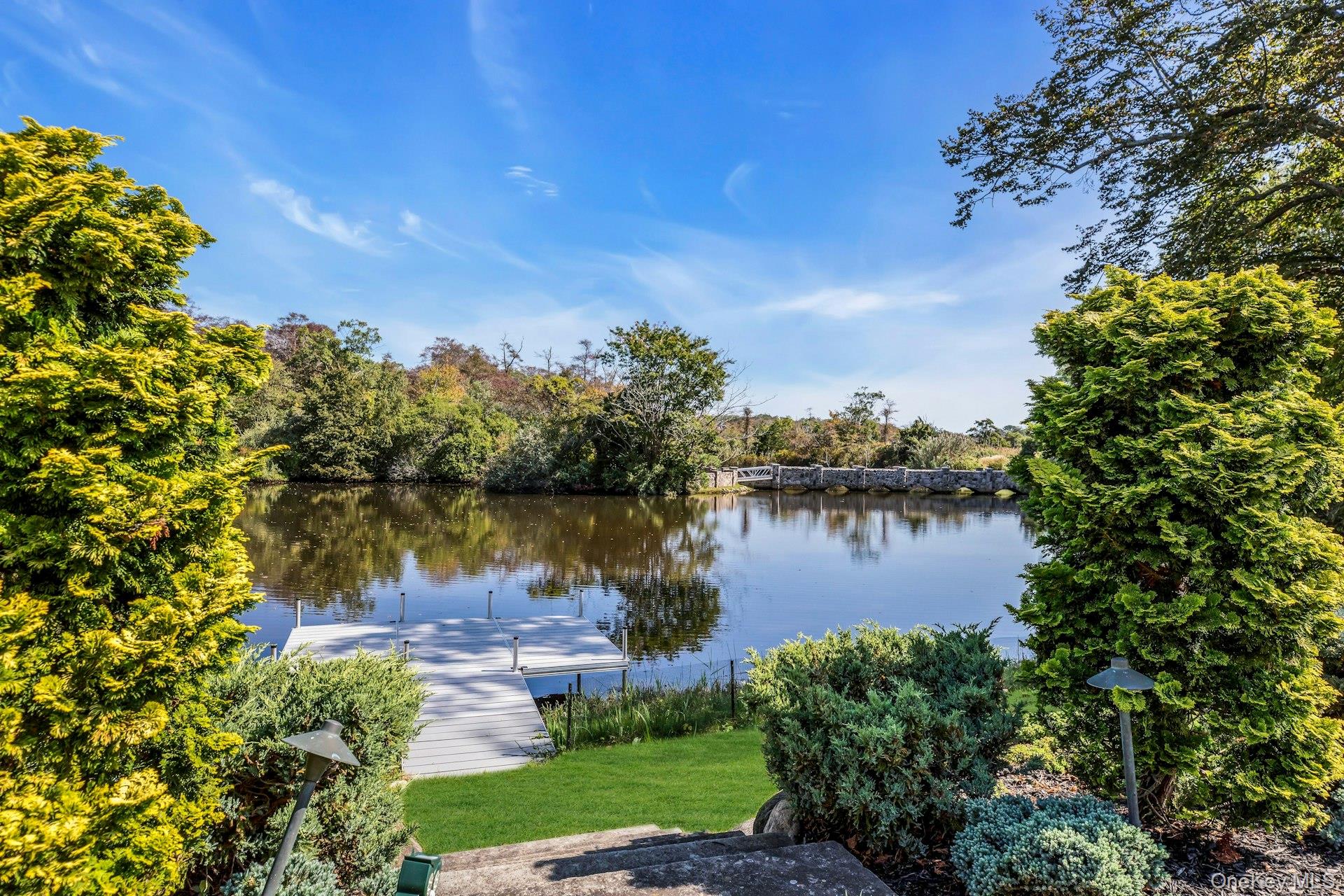 7 True Harbour Way, West Islip, NY 11795