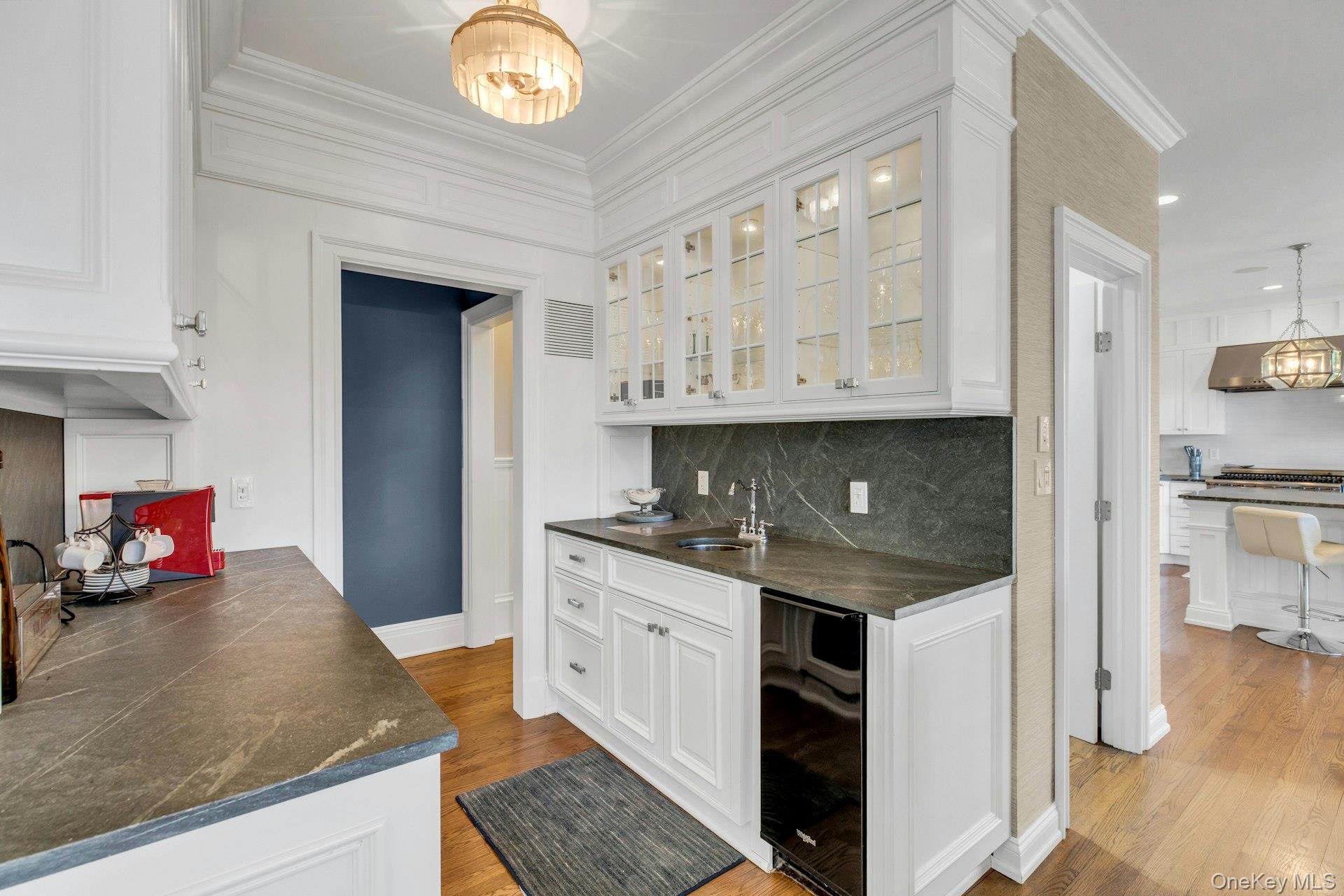 7 True Harbour Way, West Islip, NY 11795